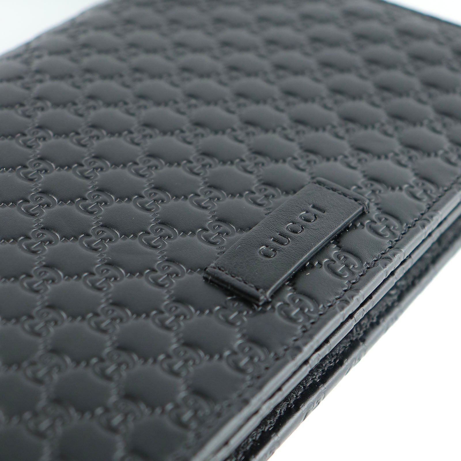 GUCCI - Embossed GG leather shoulder bag