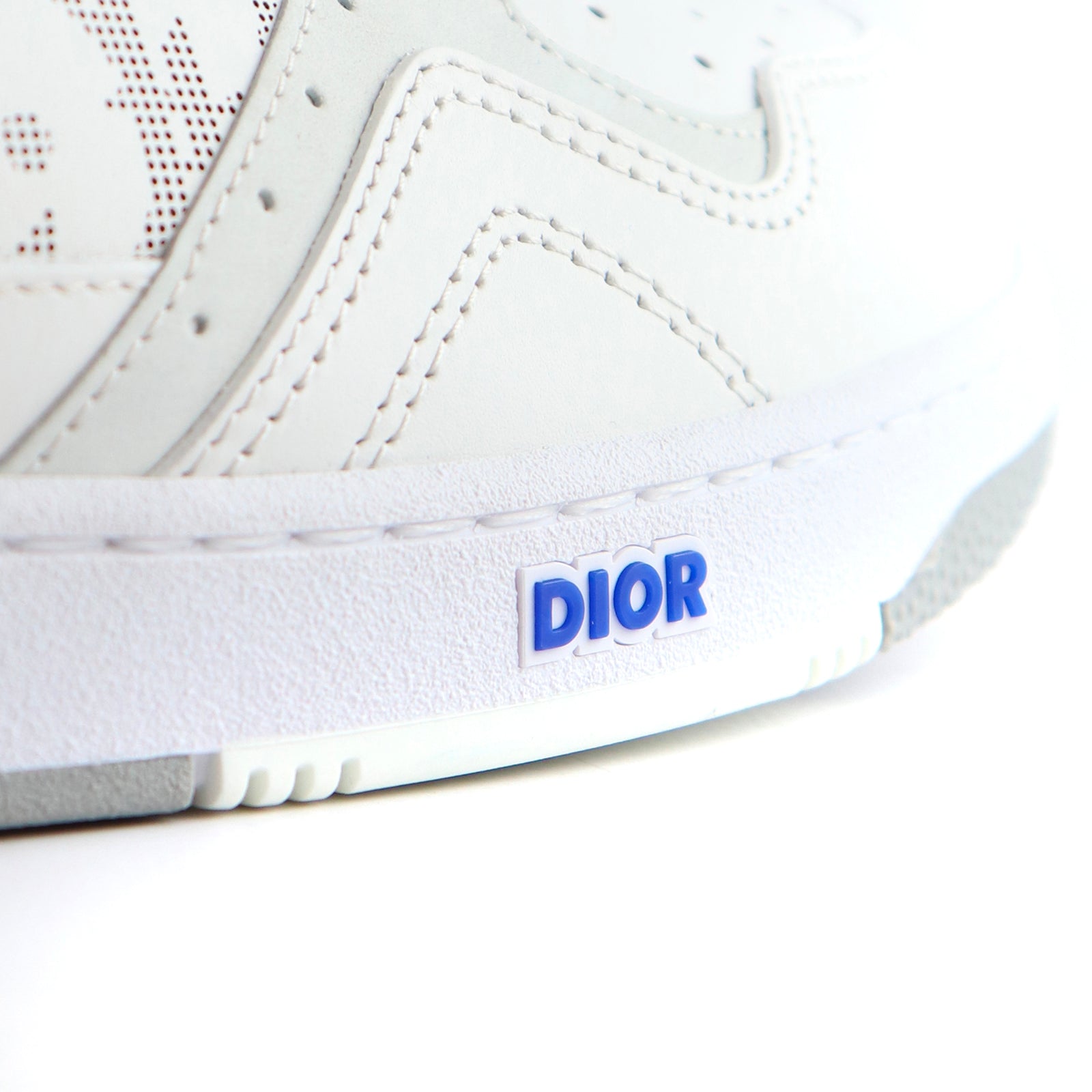 DIOR - B27 High sneakers in white and navy blue leather (T43)
