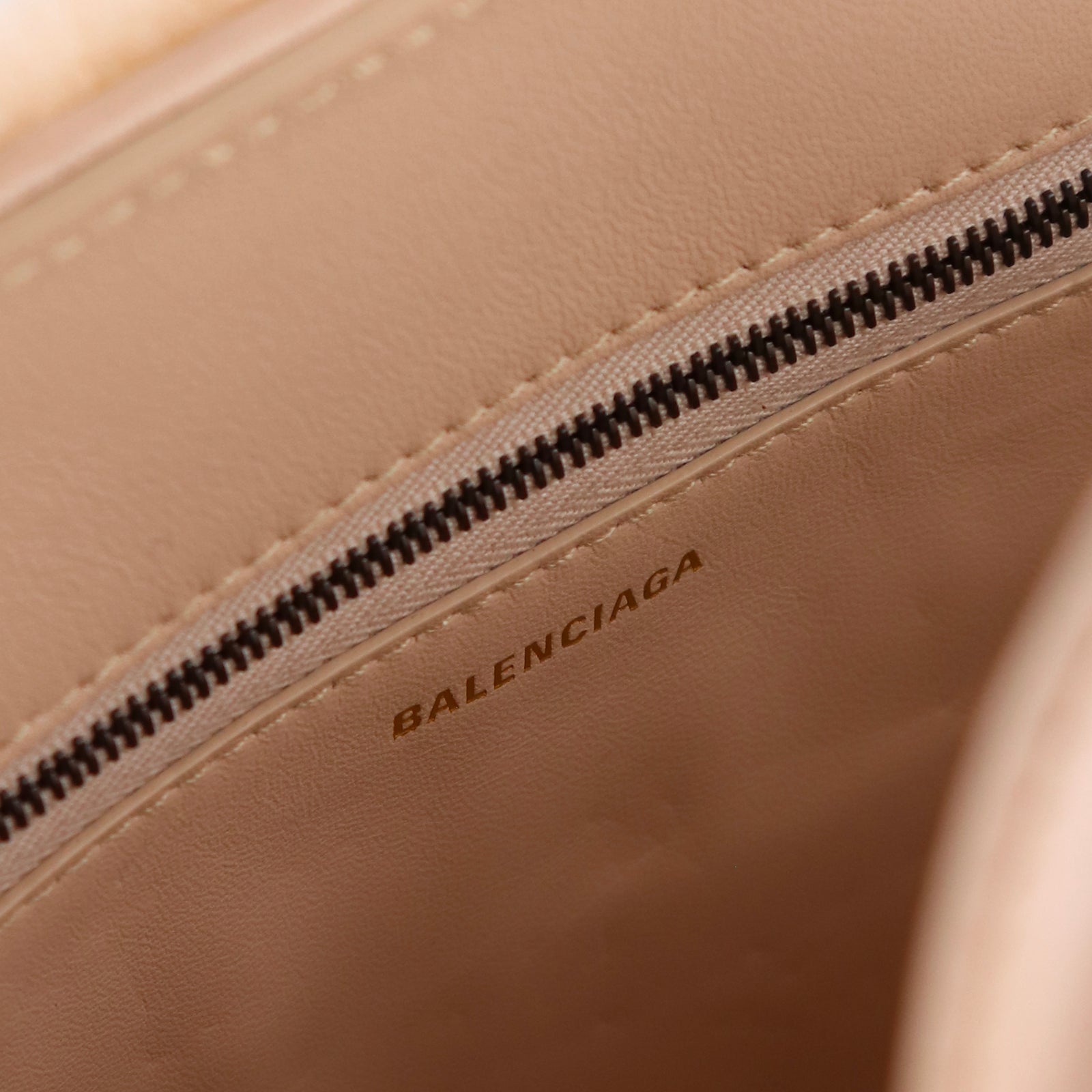 BALENCIAGA - Sac cabas avec bandoulière Papier A4 Cartable en mouton beige
