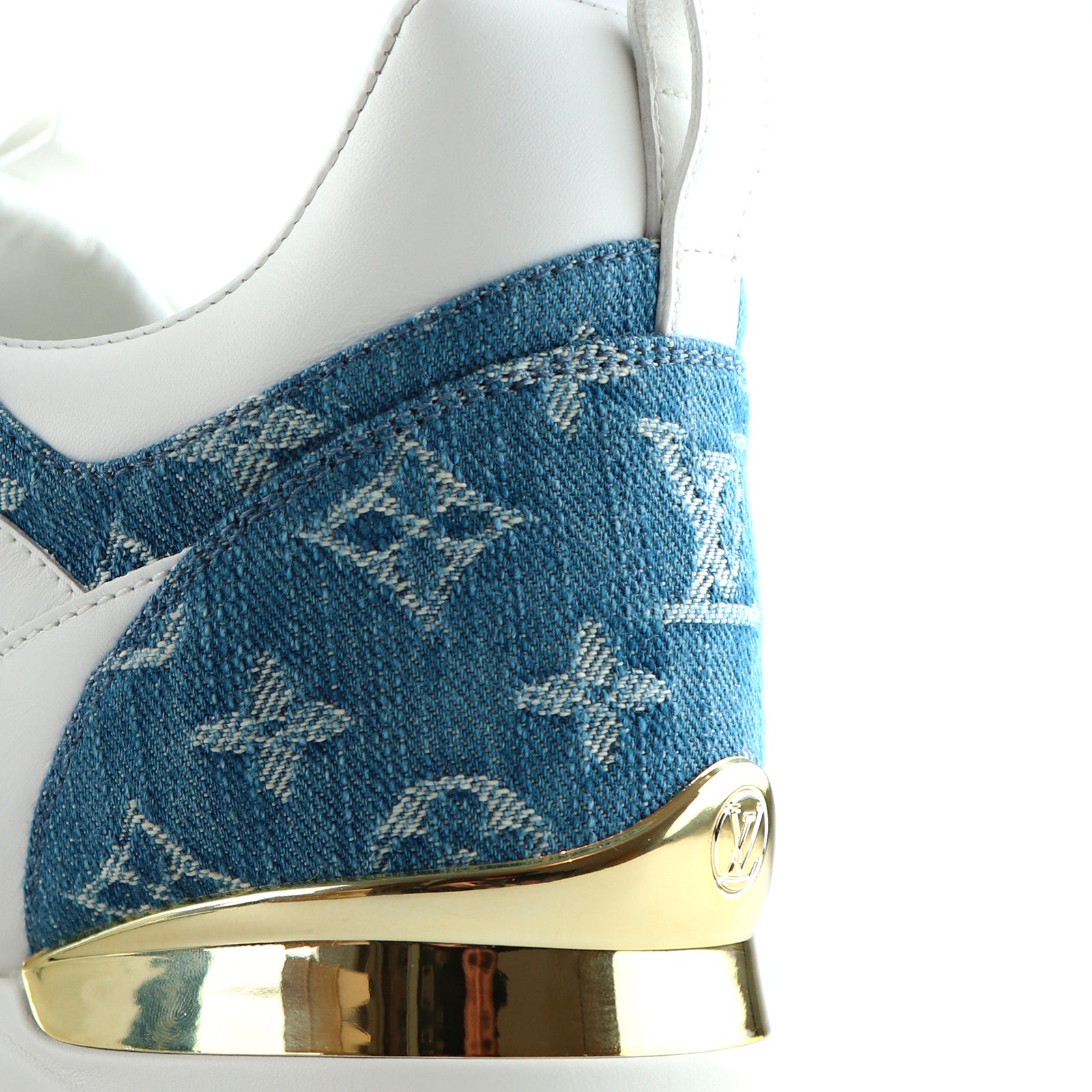 LOUIS VUITTON - Run Away sneakers in leather and denim (T39.5)