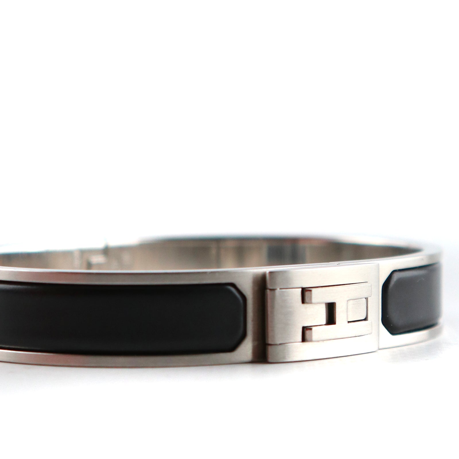 HERMÈS - Jet bracelet in enamel (T6)