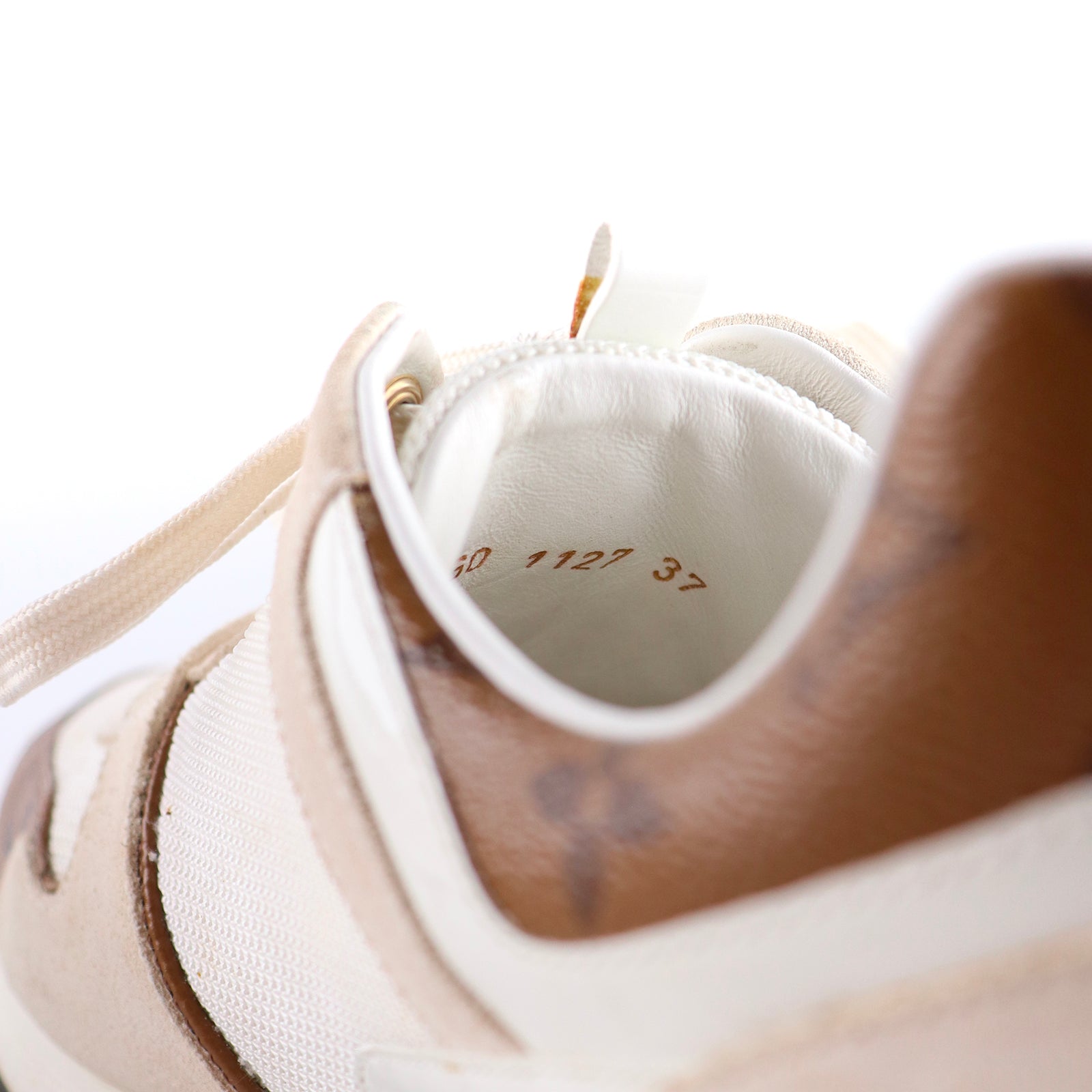 LOUIS VUITTON - Sneakers Run Away en cuir et toile monogramme (T37)