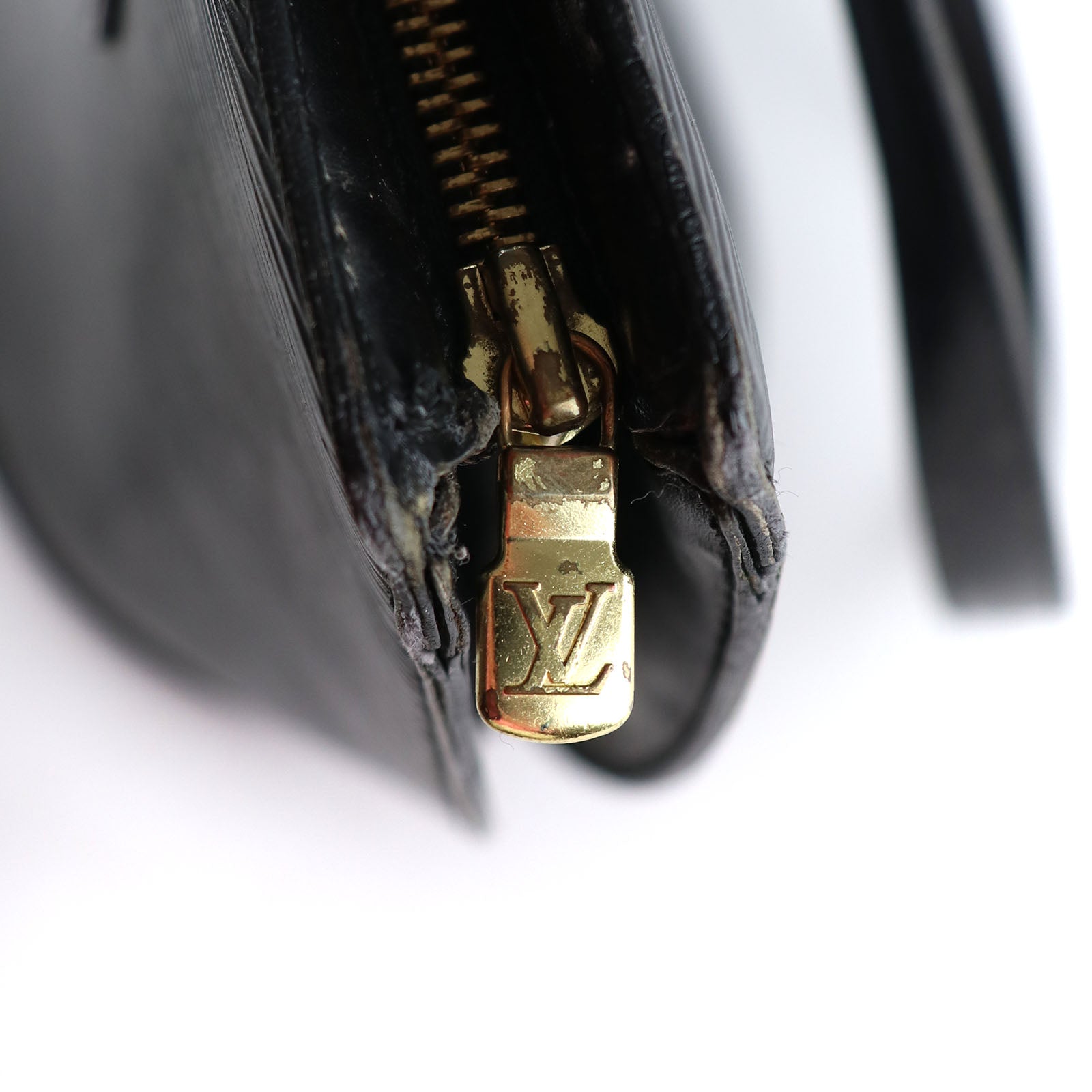 LOUIS VUITTON - Sac à main Saint Jacques en cuir épi noir vintage