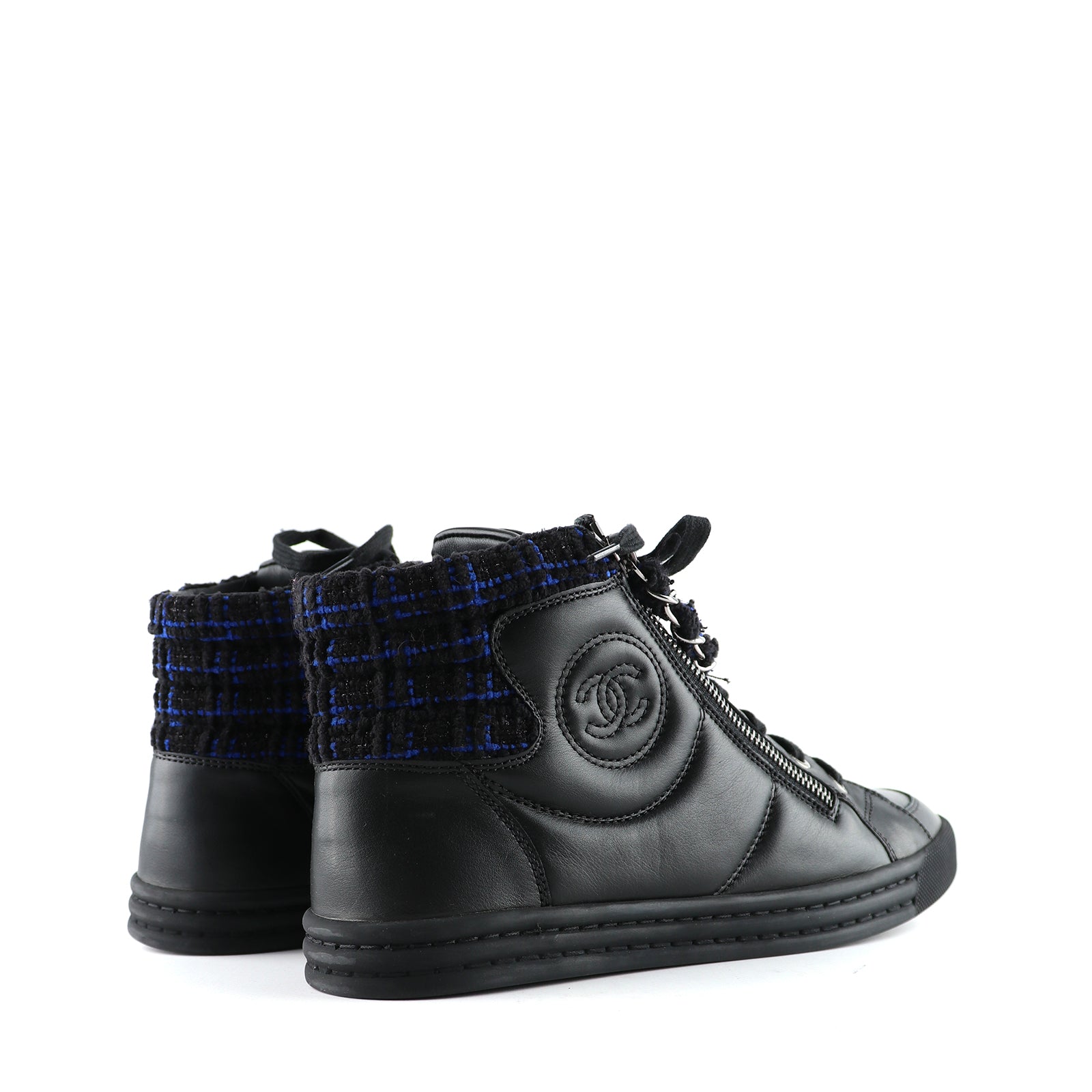 CHANEL - Baskets montantes en cuir noir et tweed (T38,5)