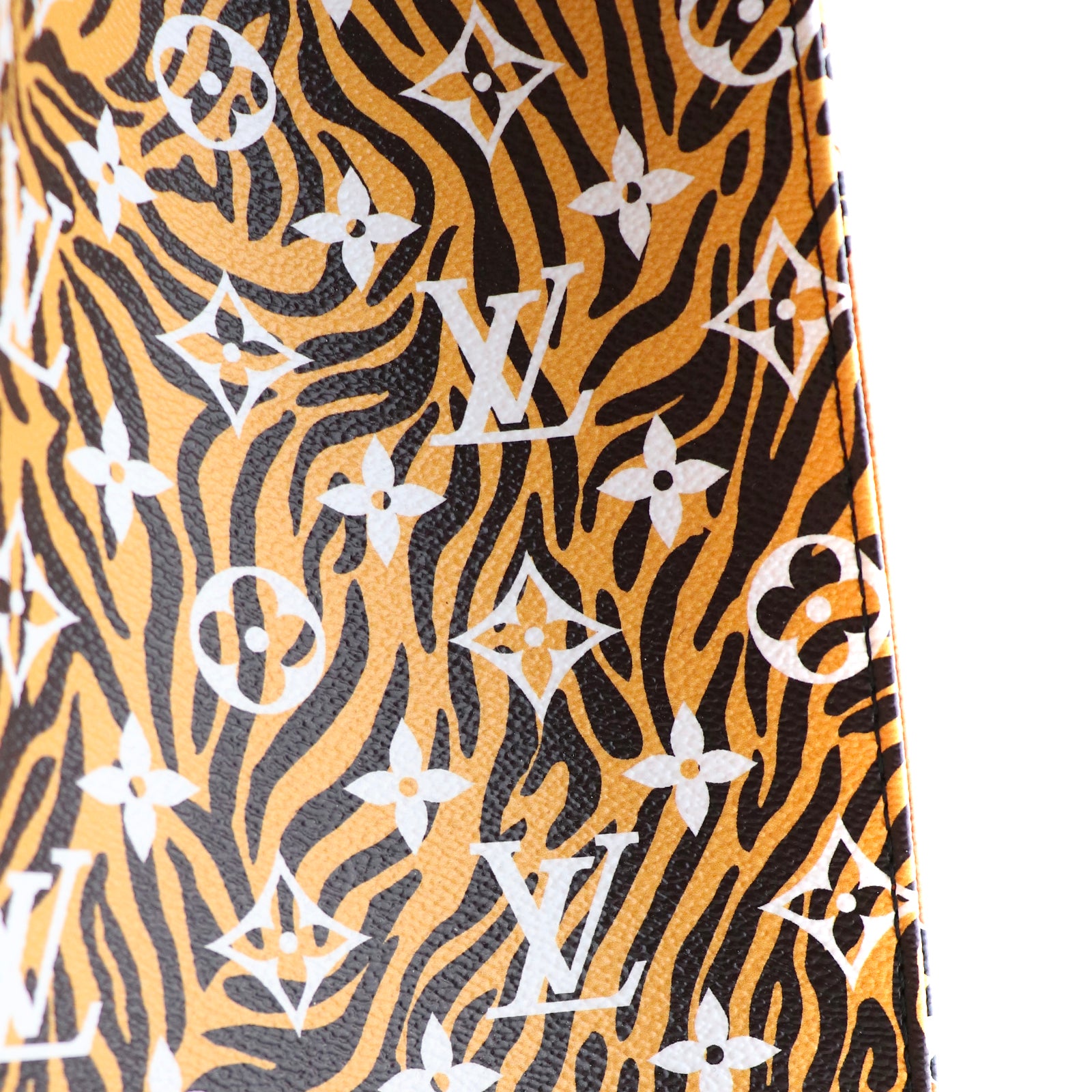 LOUIS VUITTON - Sac cabas OnTheGo Jungle GM Edition limitée