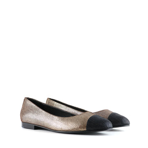 CHANEL - Gold leather ballerinas (T39.5)