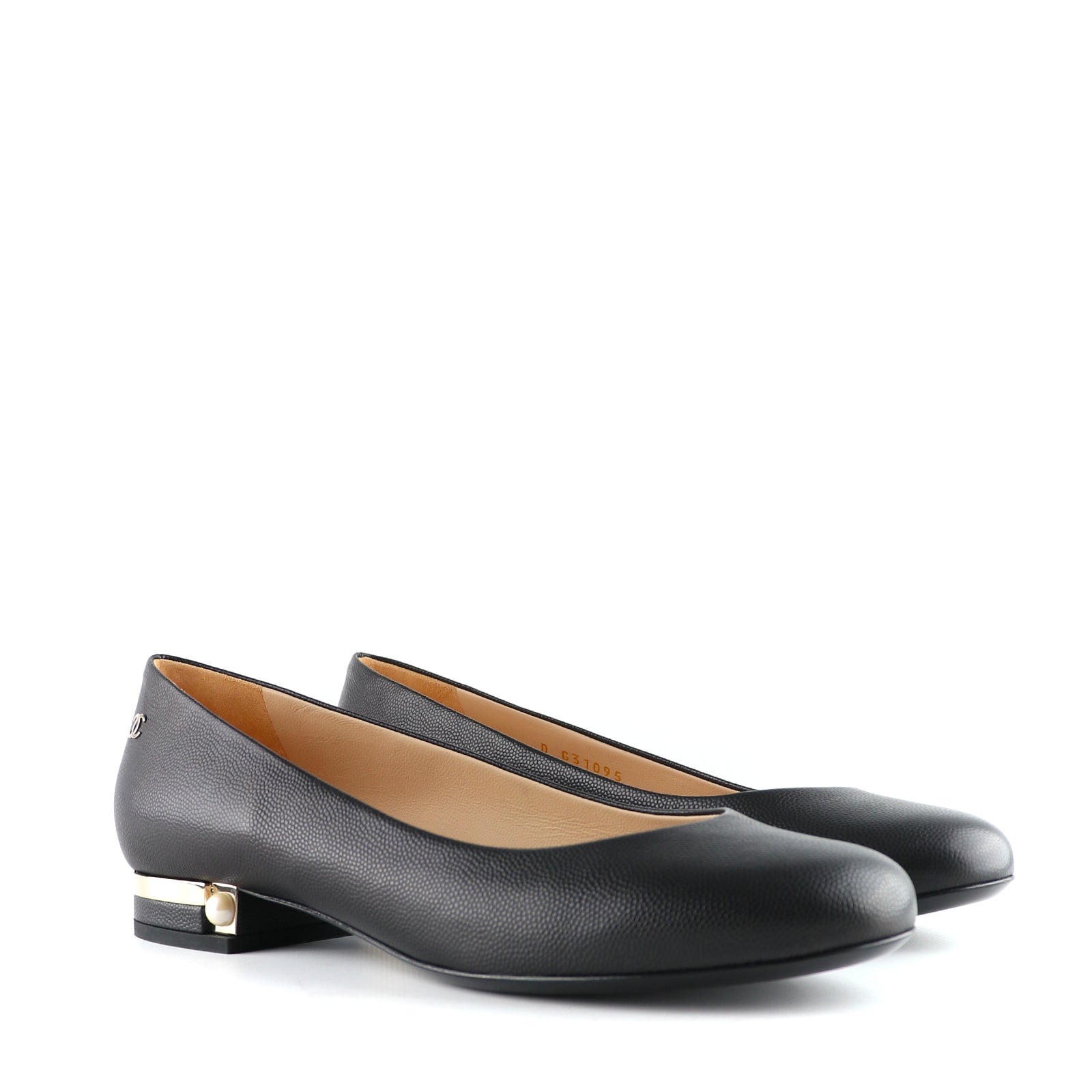CHANEL - Ballerines en cuir grainé (T38,5)