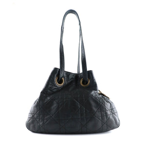 DIOR - Vintage cannage seal bag in black leather