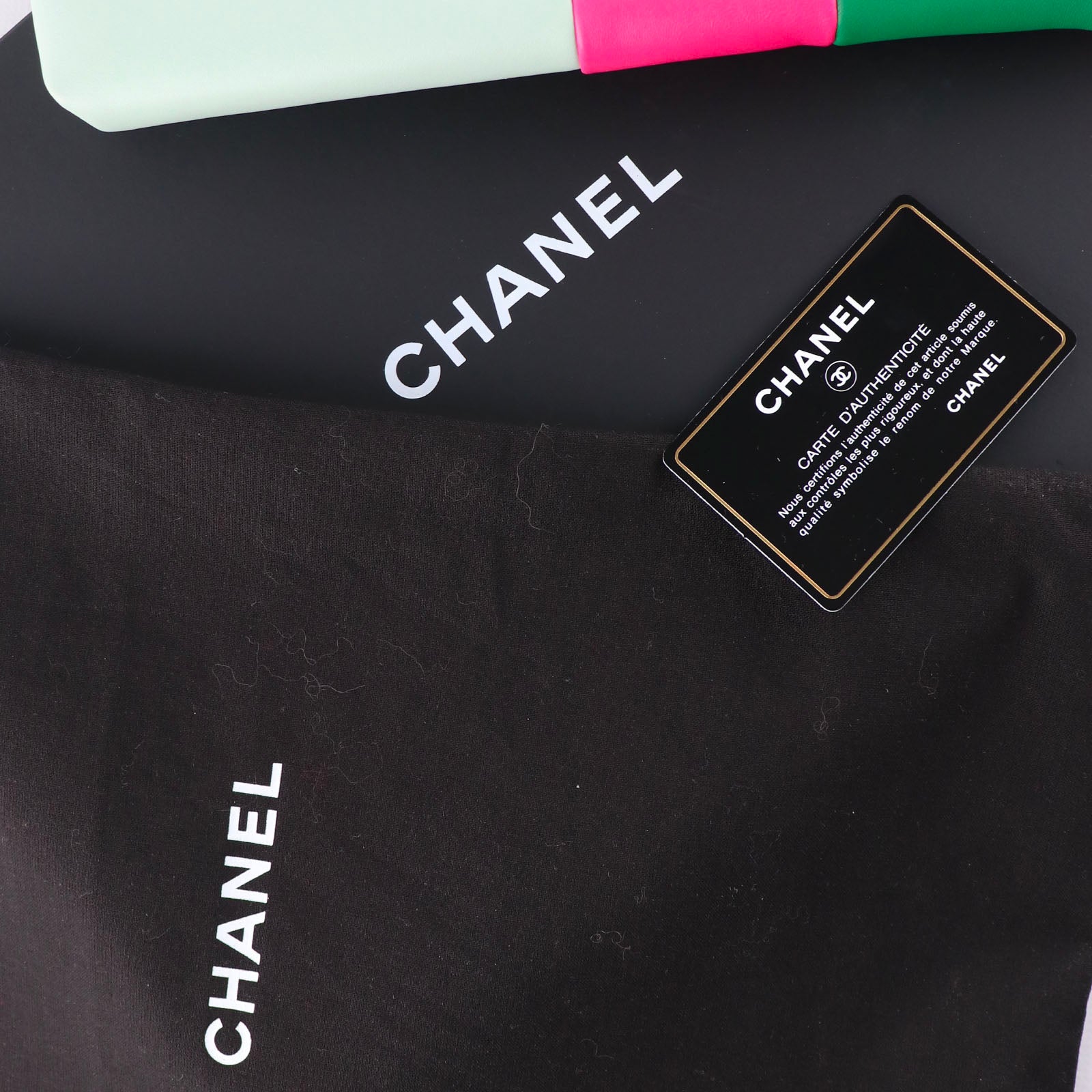 CHANEL - Pochette Colorblock en cuir