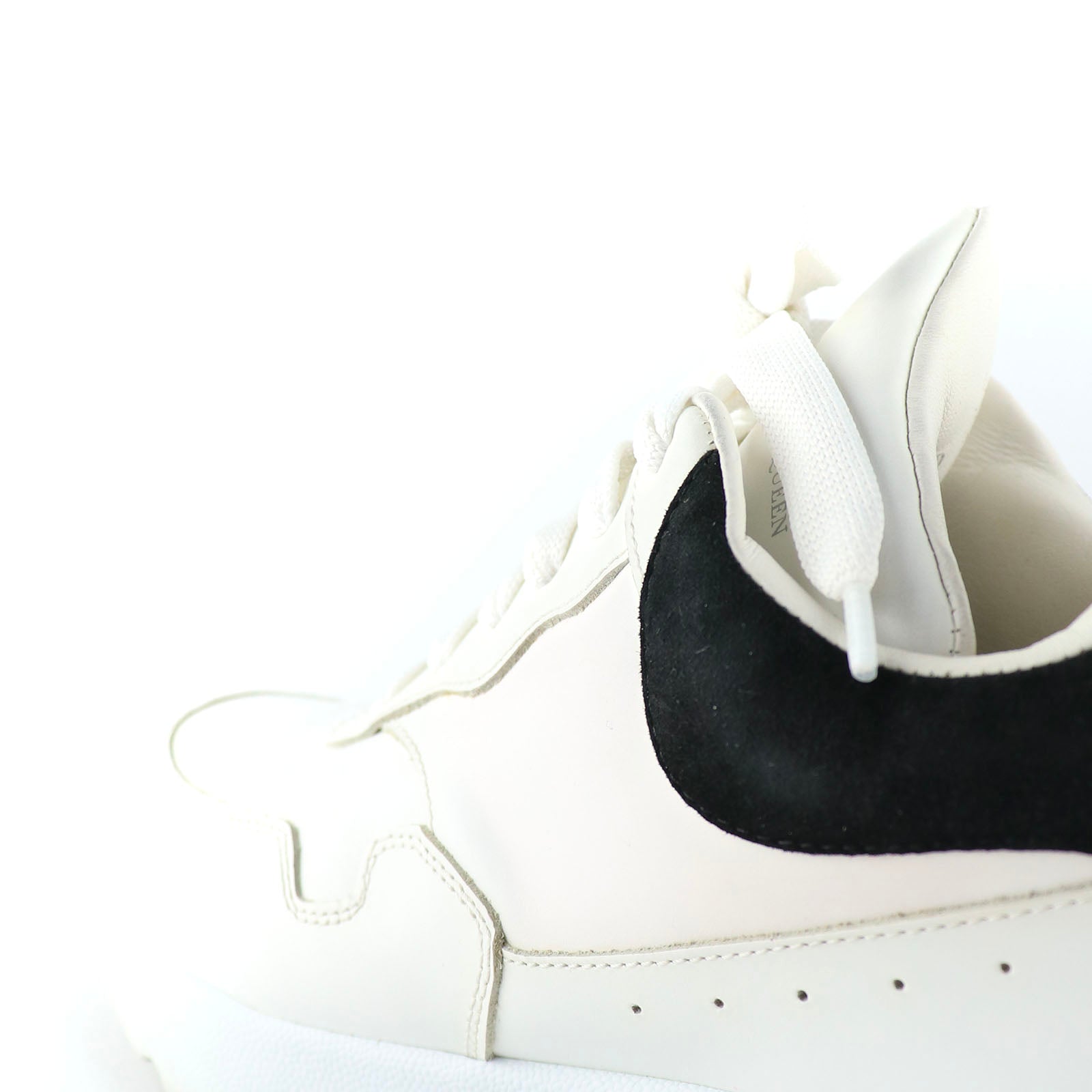 ALEXANDER MCQUEEN - Sneakers Court en cuir blanc (T39)