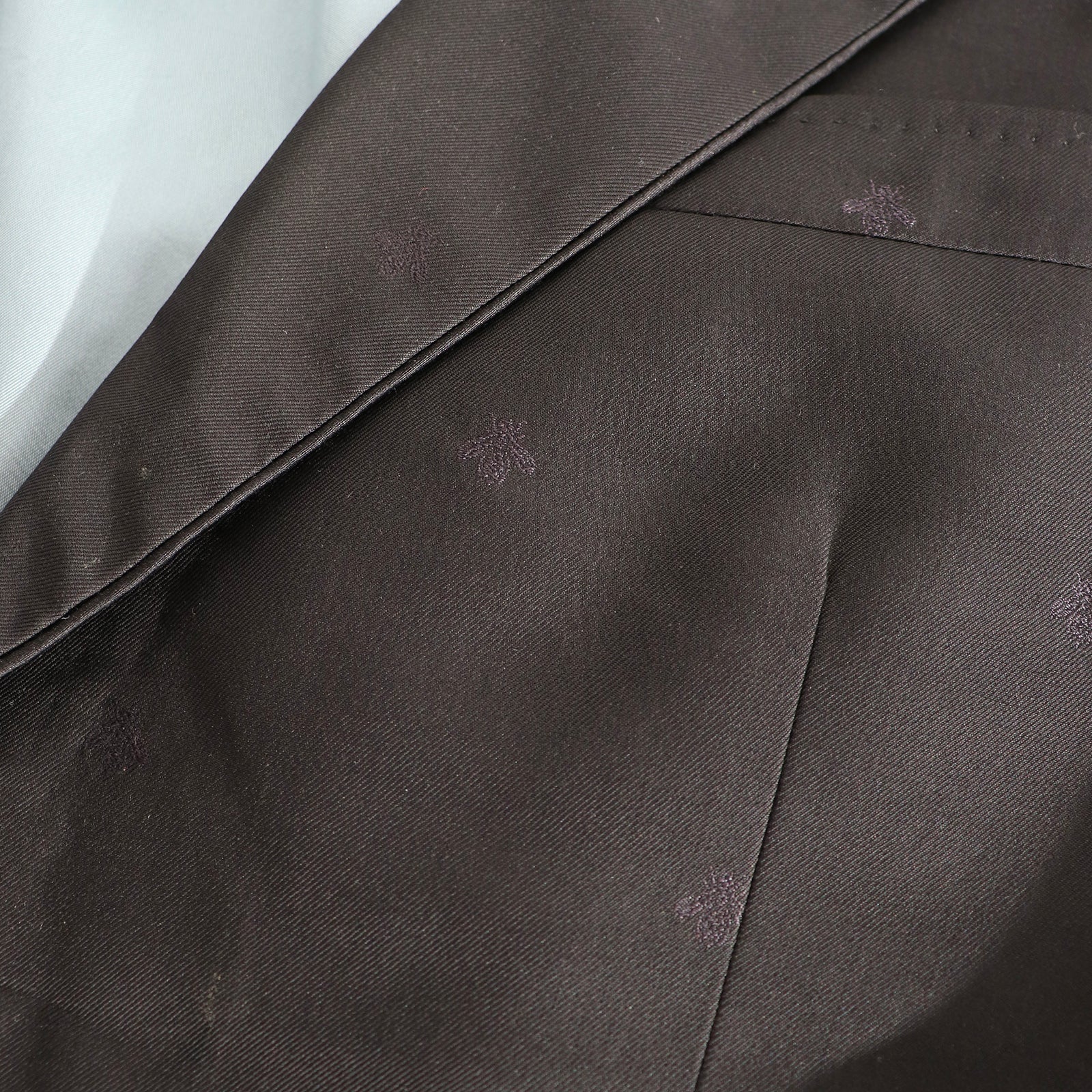 GUCCI - Veste de costume noire avec motif abeilles (T54)