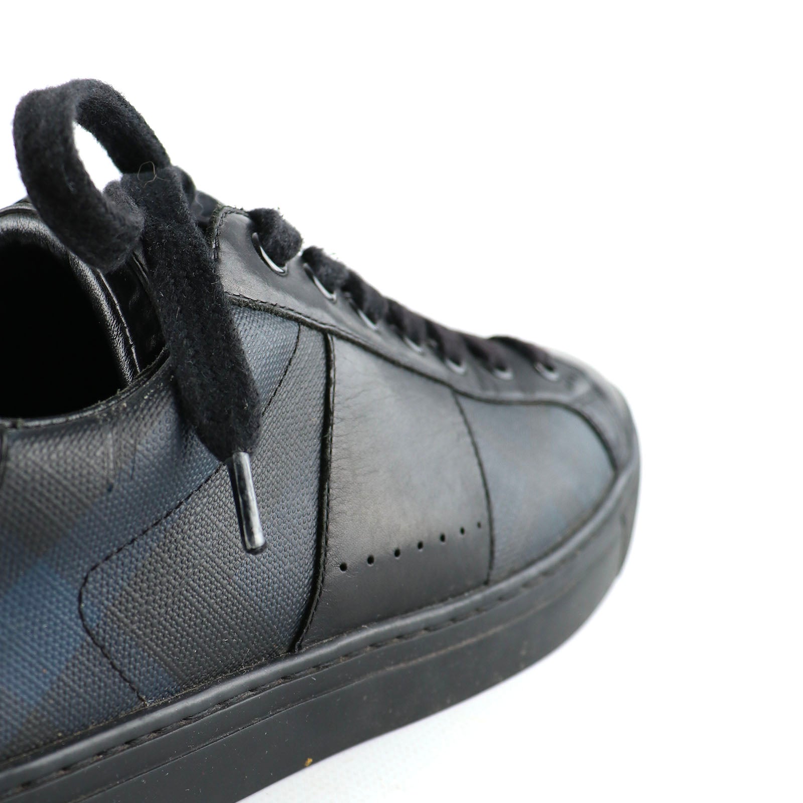 BURBERRY - Leather sneakers (T45) 
