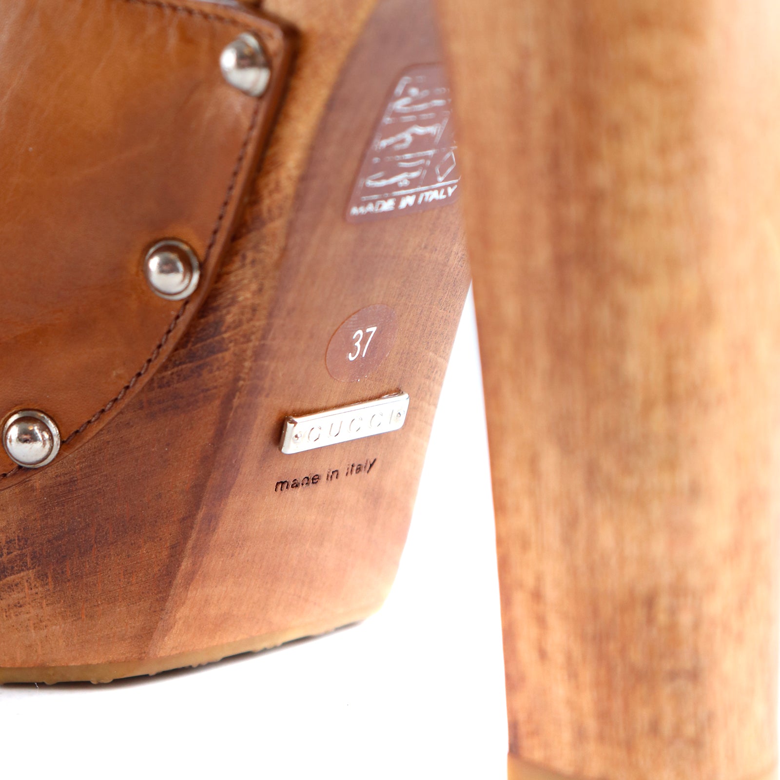 GUCCI - Mors heeled sandals in leather and wood (T37)