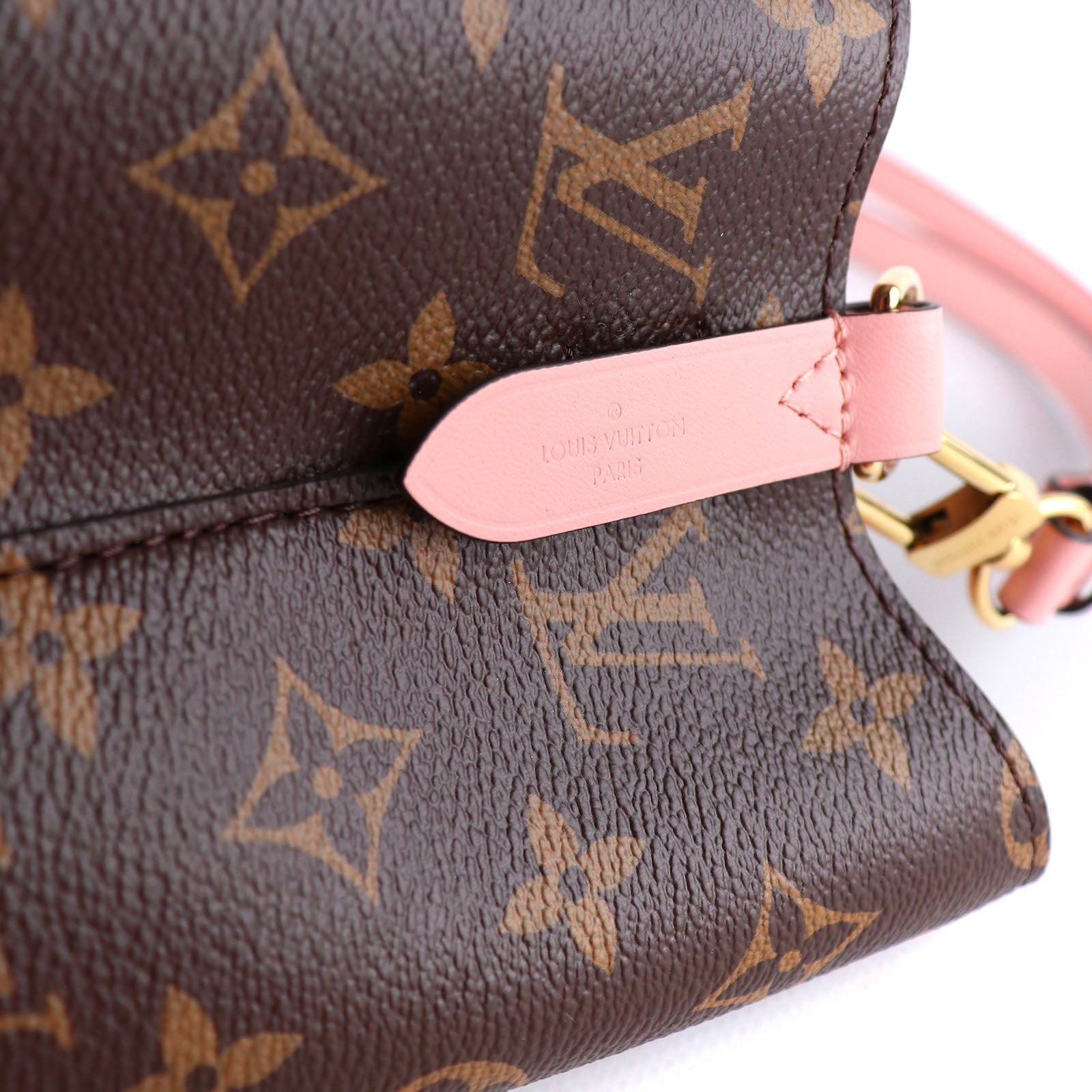 LOUIS VUITTON - NéoNoé Powder Pink shoulder bag