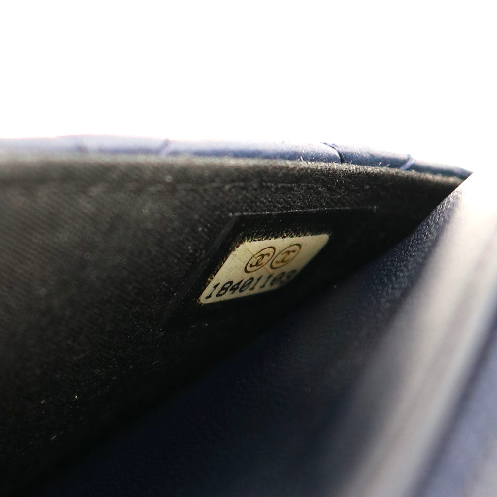 CHANEL - Sac à bandoulière Wallet On Chain Boy en cuir bleu marine