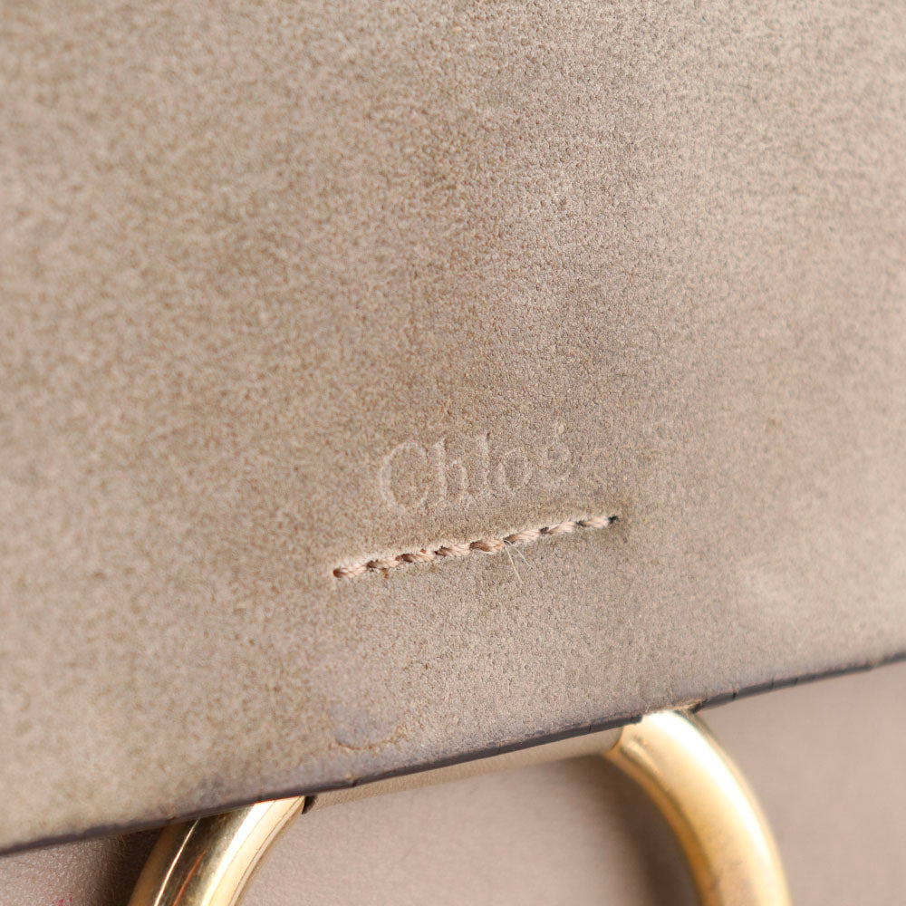 CHLOÉ - Sac à bandoulière Faye cuir lisse gris et daim