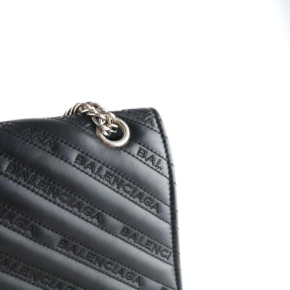 BALENCIAGA - Sac à bandoulière BB Round en cuir noir matelassé