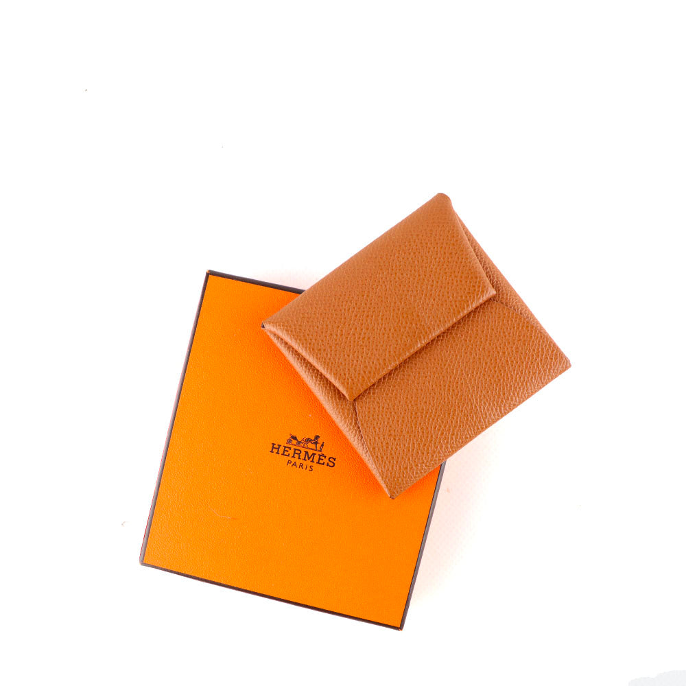 HERMÈS - Porte monnaie Bastia en cuir epsom gold