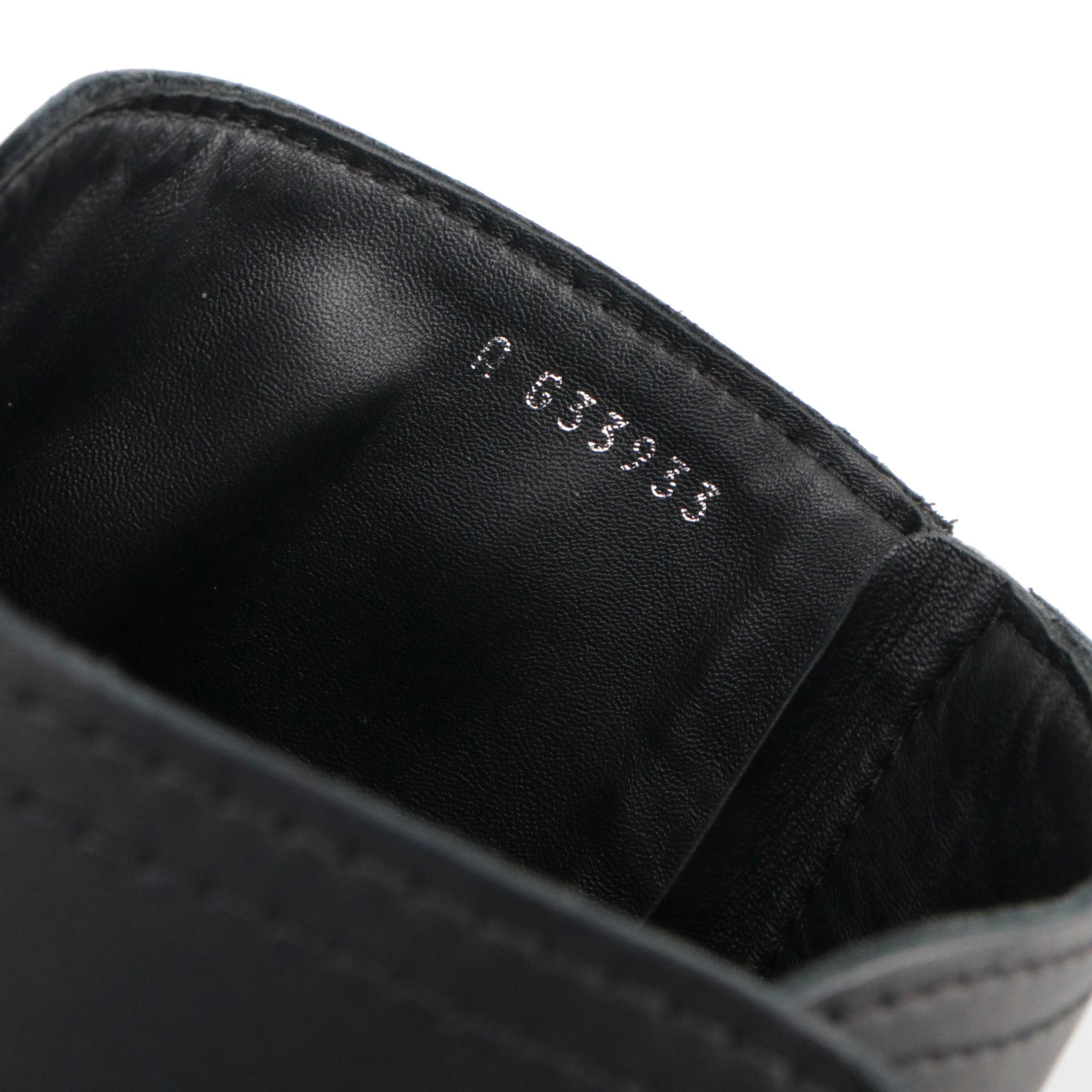 CHANEL - Bottes Chanel en cuir noir avec perles (T41.5)