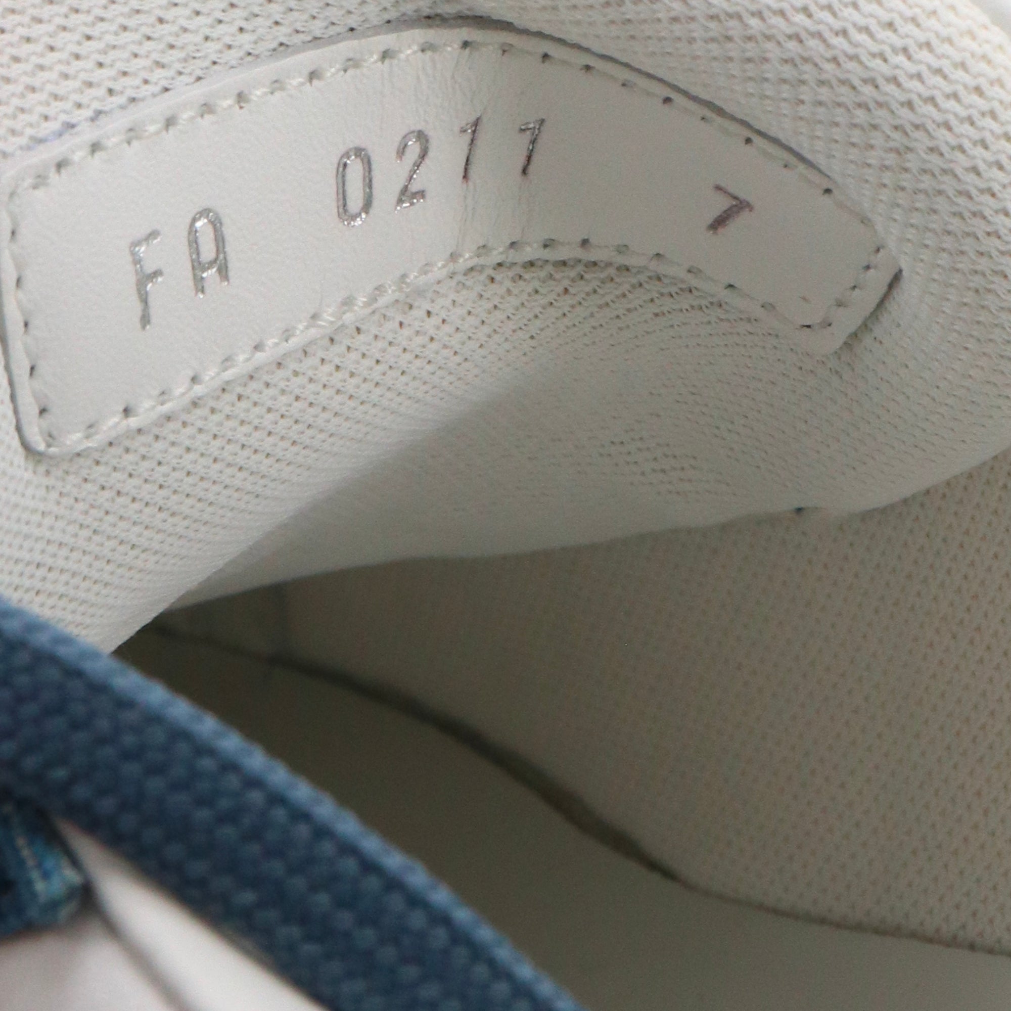 LOUIS VUITTON - Sneakers Luxembourg Louis Vuitton en denim bleu (T40)