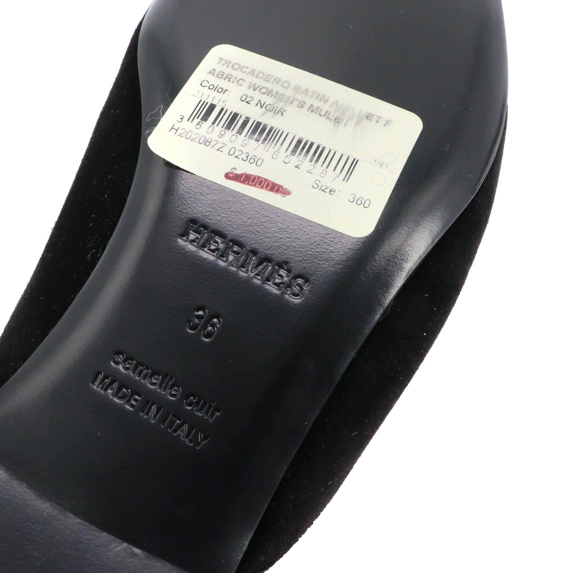 HERMÈS - Chypre sandals in black smooth leather (T36)