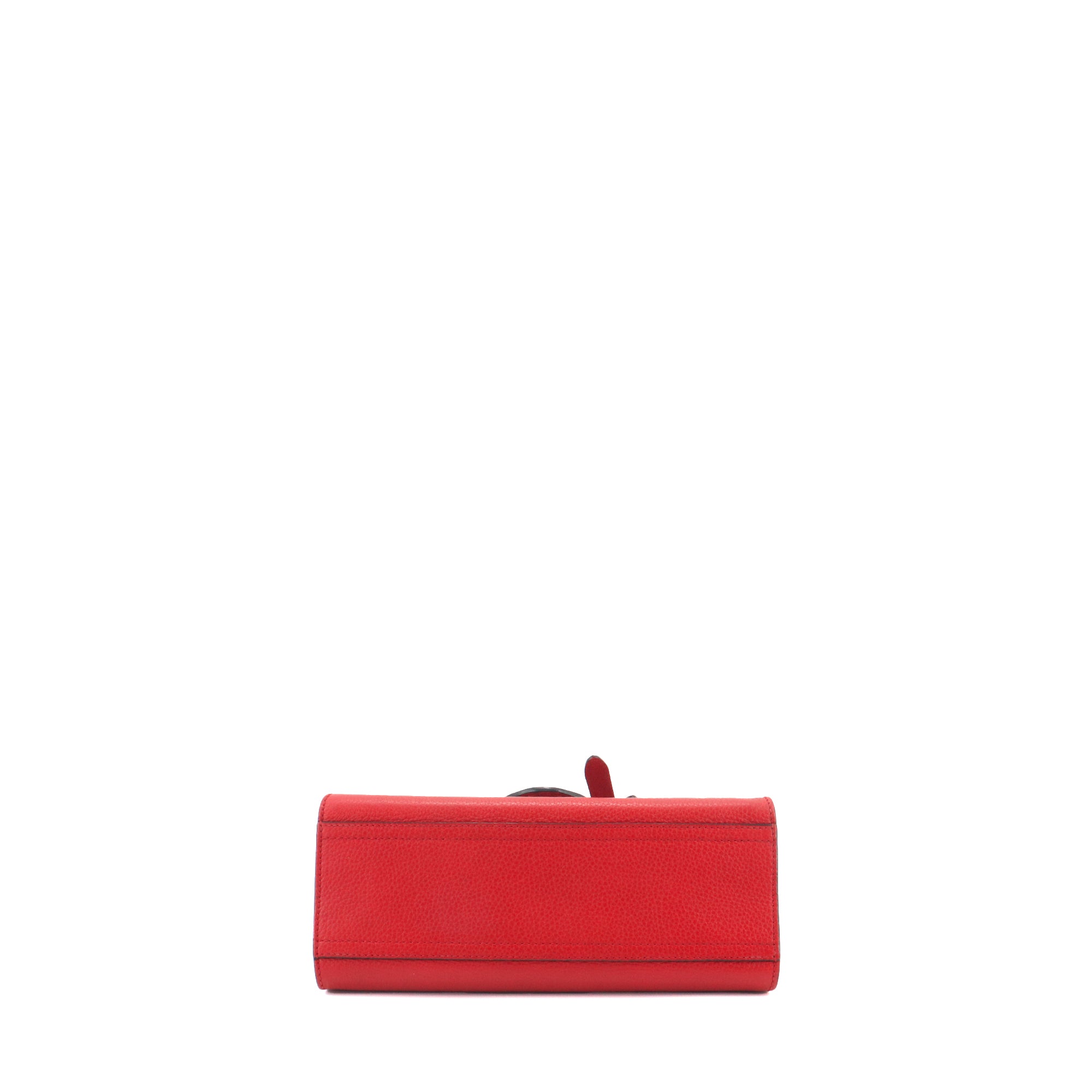 GUCCI - Sac à bandoulière  GG Marmont Top handle Gucci en cuir grainé rouge