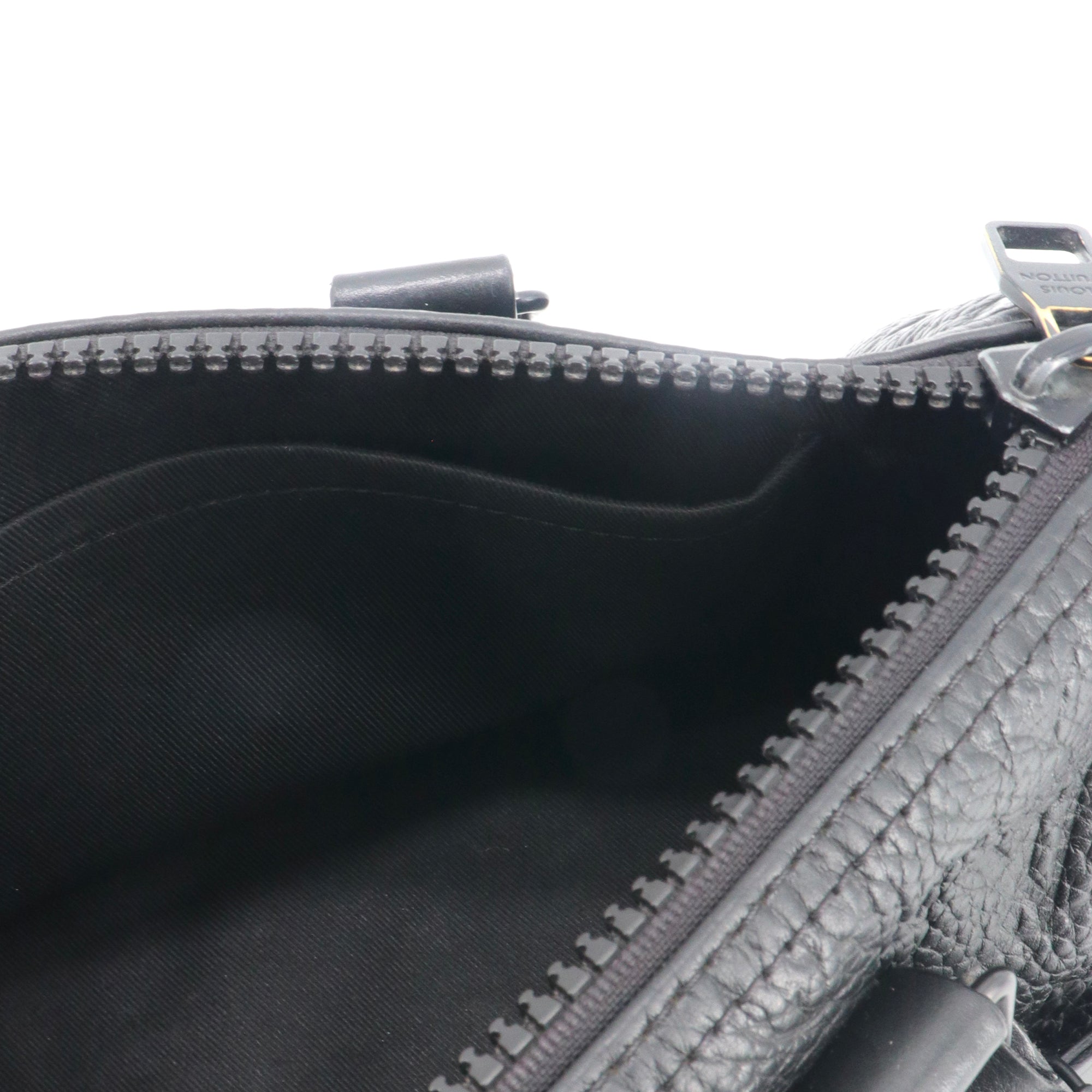 LOUIS VUITTON - Sac de bandoulière Keepall XS Louis Vuitton en cuir empreinte noir