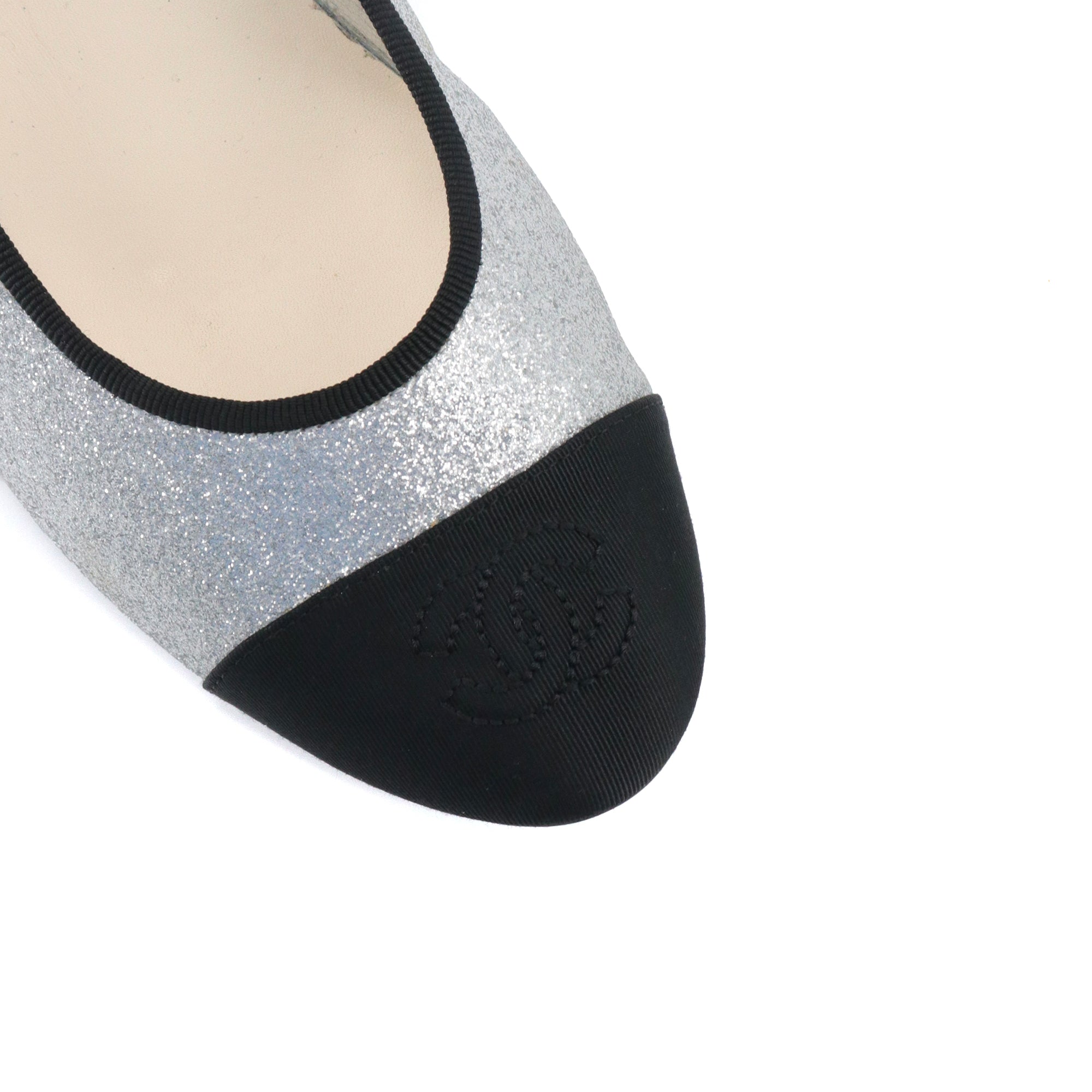 CHANEL - Chanel silver sequined ballerinas (T37)