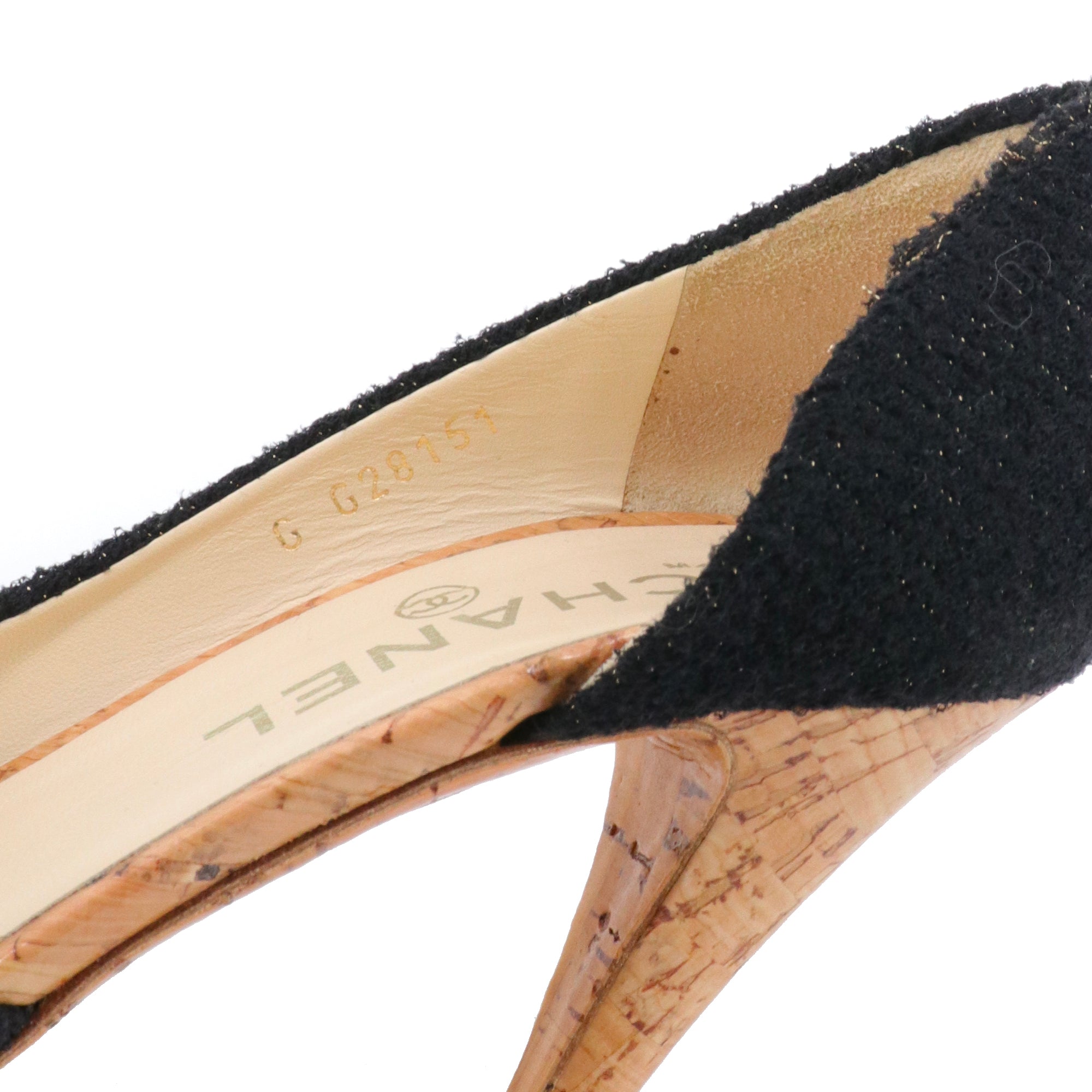 CHANEL - Chanel CC pumps in black tweed with rhinestones (size 39.5)