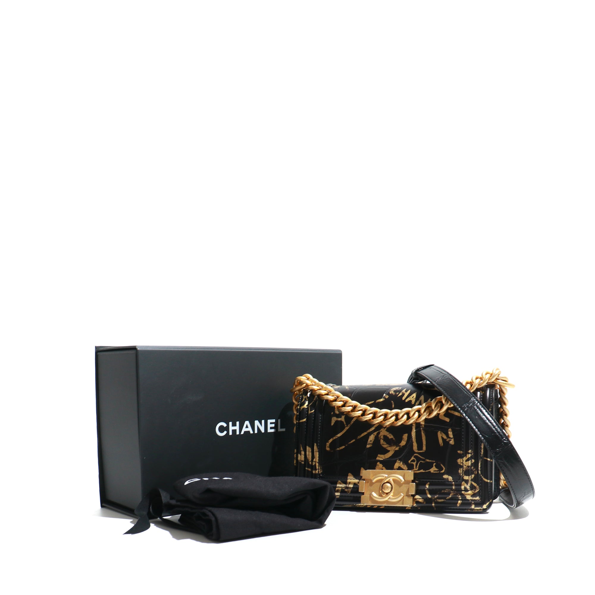 CHANEL - Sac à bandoulière Boy Small édition limitée Graphiti en cuir noir