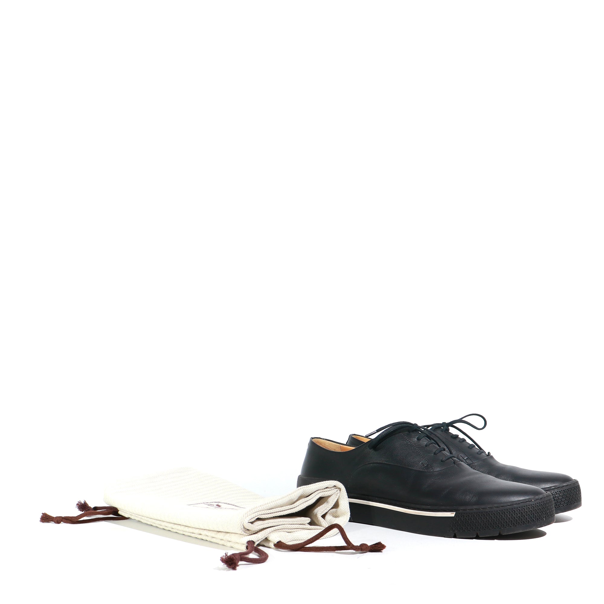 HERMÈS - Black leather sneakers (T42)
