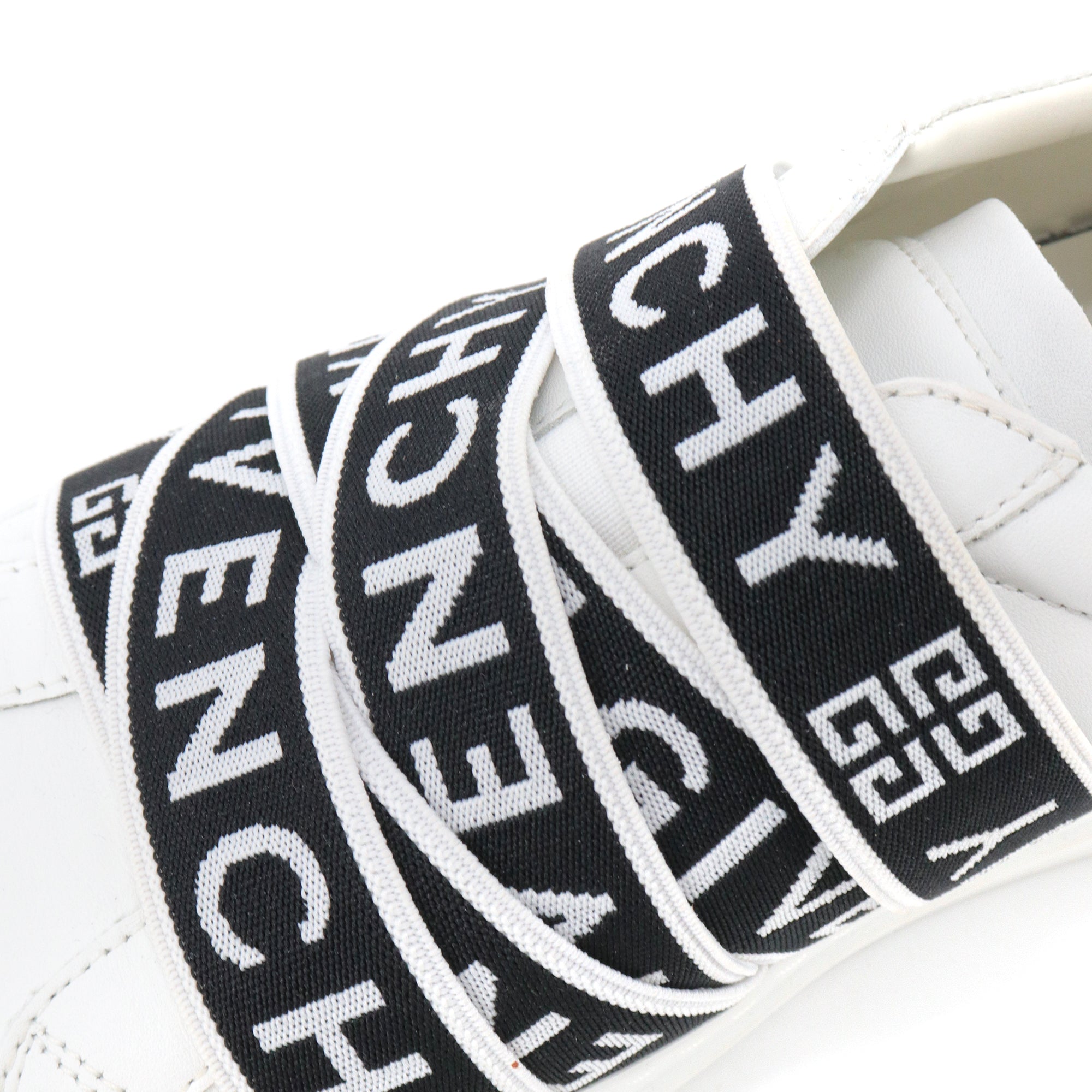 GIVENCHY - Sneakers Givenchy en cuir blanc (T38)