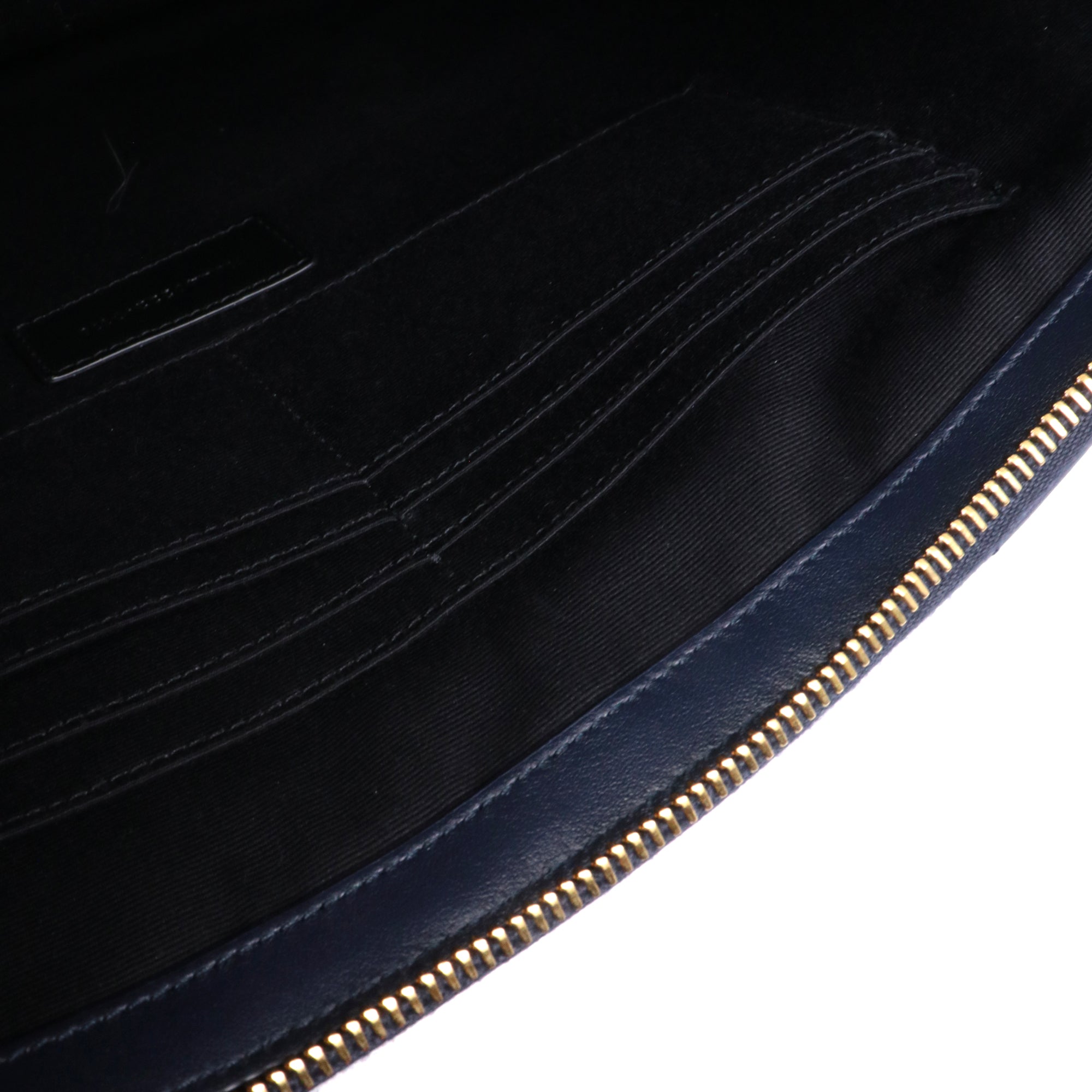 SAINT LAURENT - Pochette Cassandre Saint Laurent en cuir chevron bleu marine