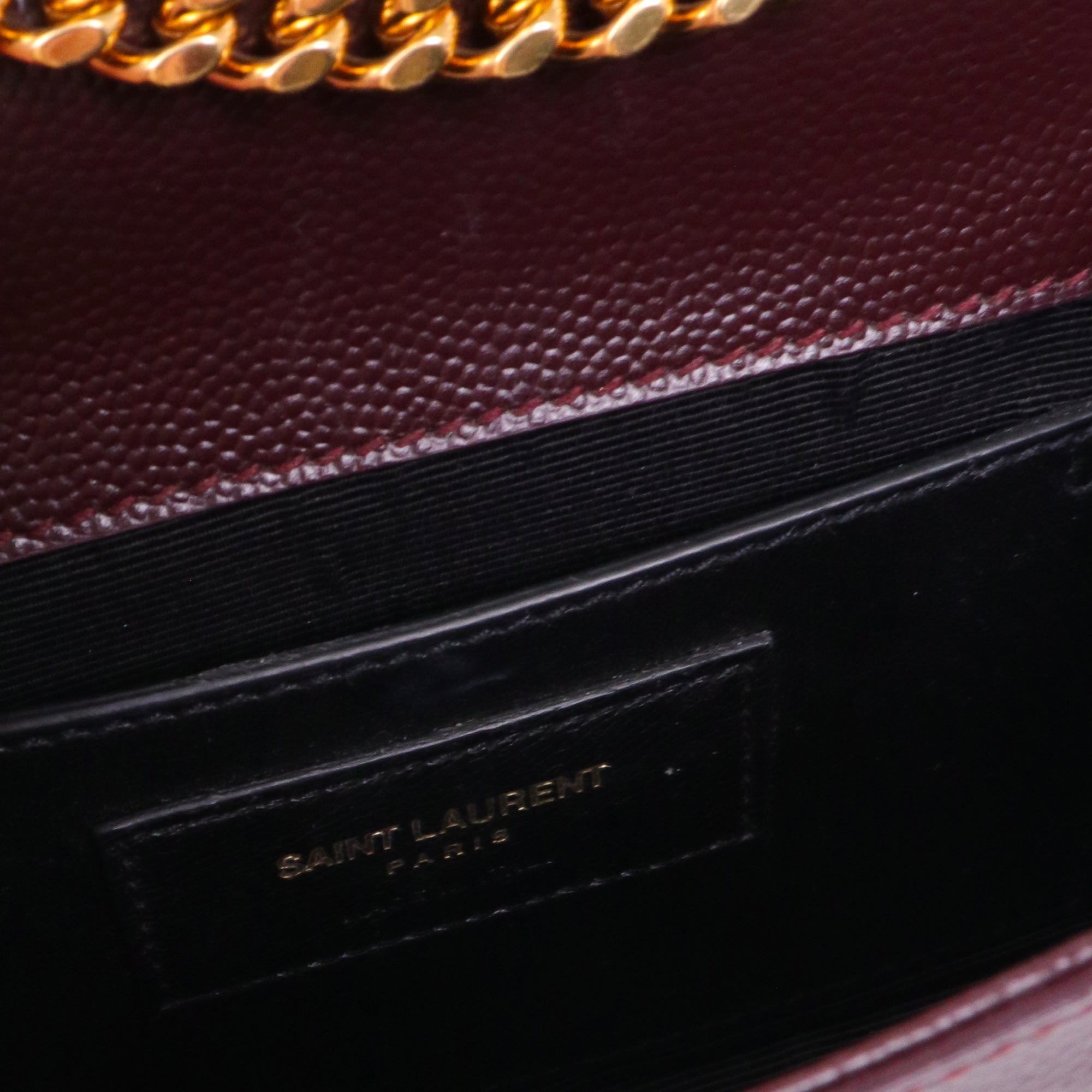 SAINT LAURENT - Sac à bandoulière Kate mini Saint Laurent cuir grainé bordeaux