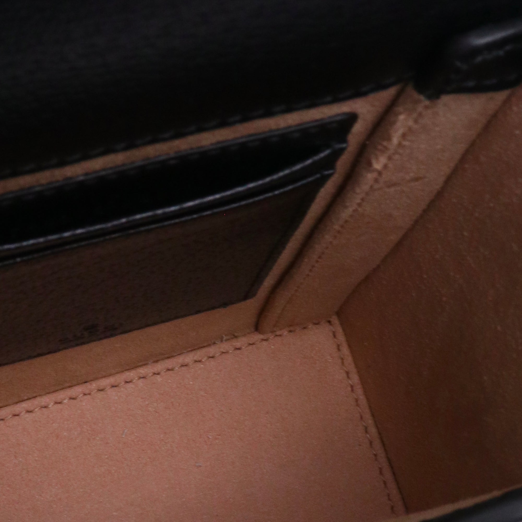 GUCCI - GG Marmont Small Size shoulder bag in black leather