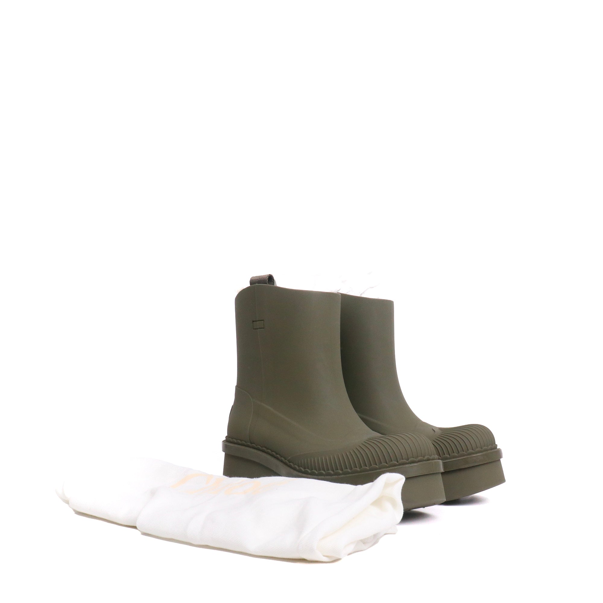 CHLOÉ - C Chloé ankle boots in crocodile-embossed leather (T38.5)