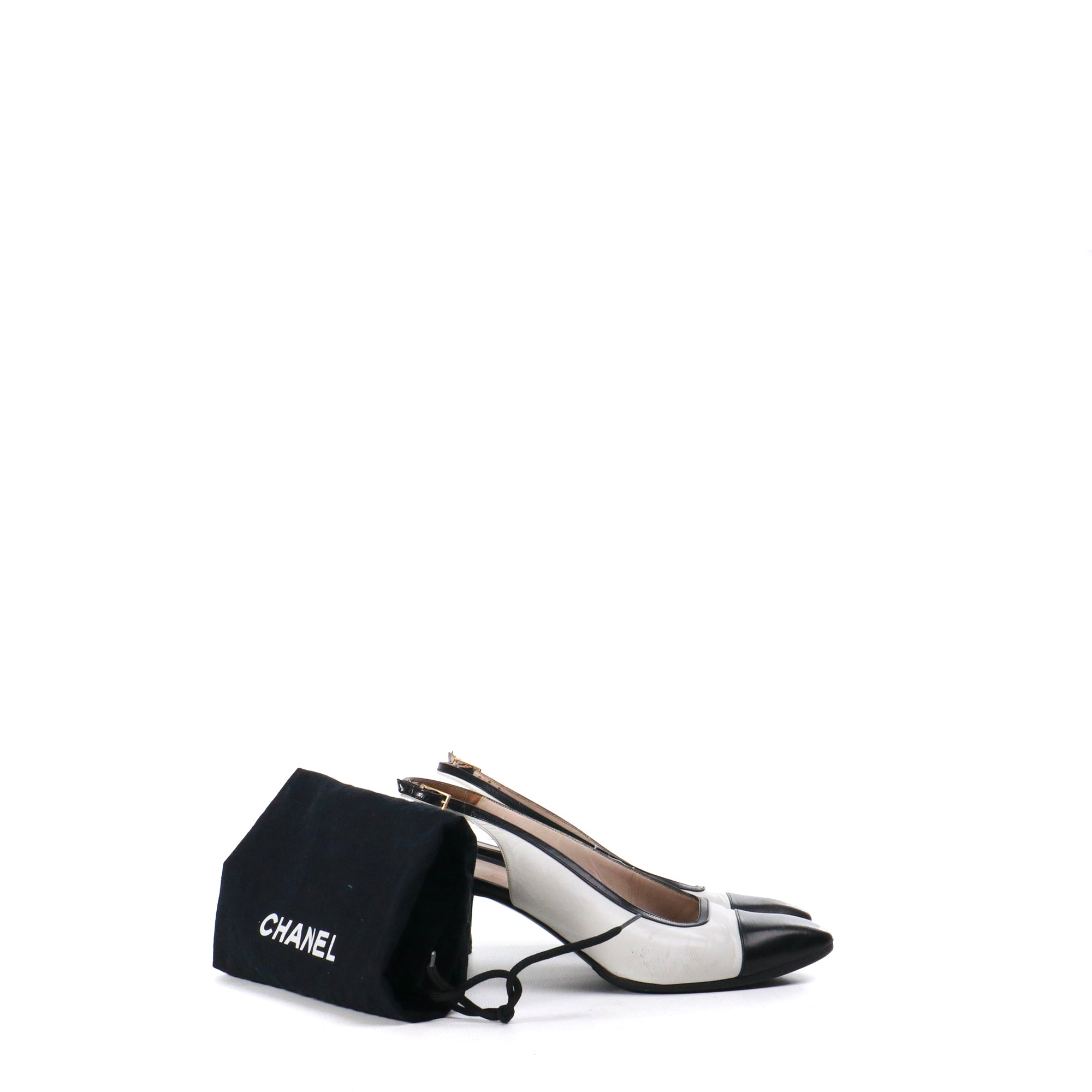 CHANEL - Leather loafers (T39)