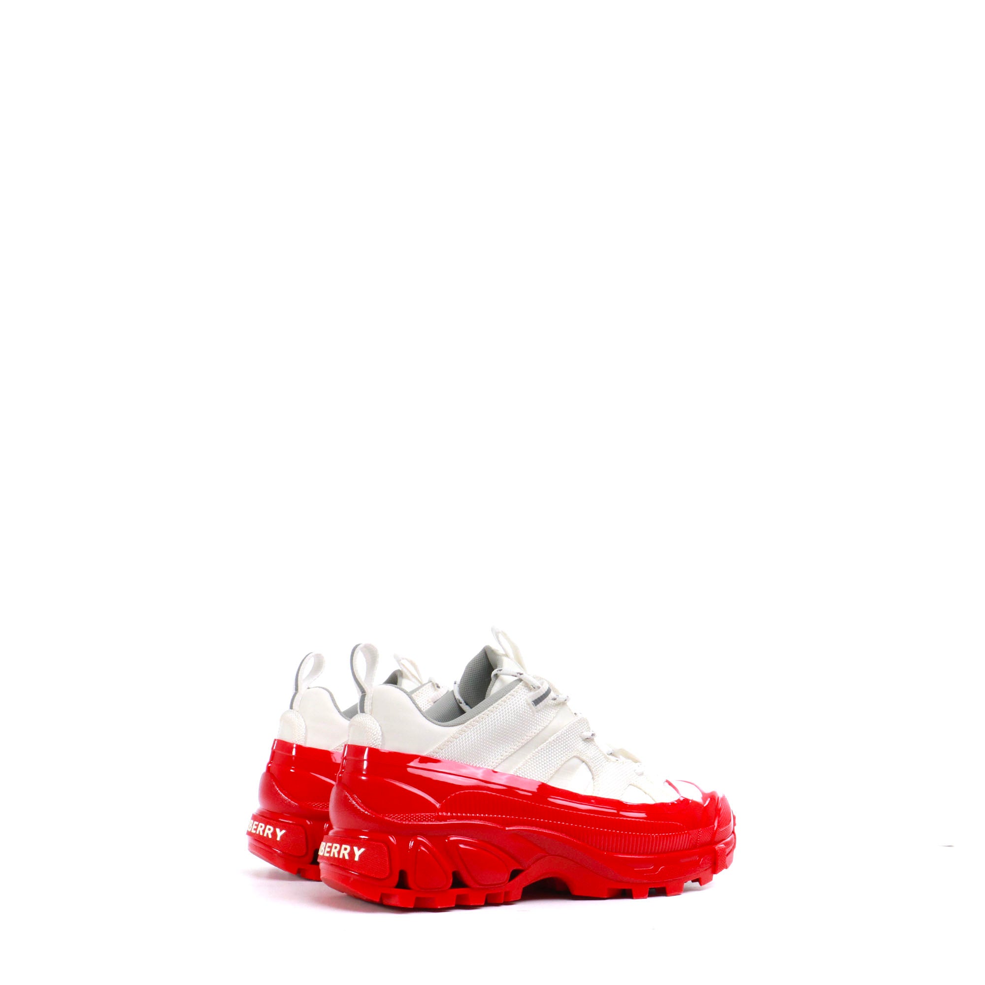 BURBERRY - Sneakers Arthur Burberry en toile blanche et plastique rouge (T37)