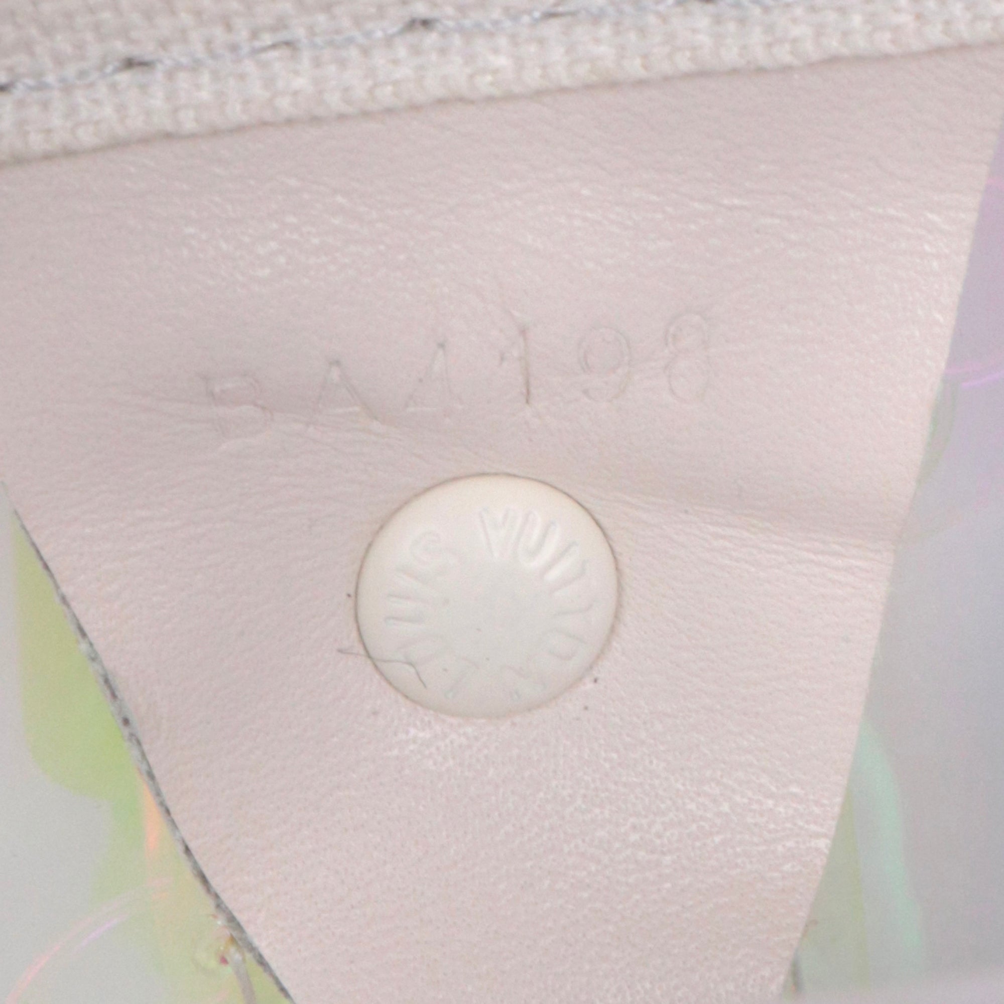 LOUIS VUITTON - Sac Keepall 50 Prism édition limitée Louis Vuitton en pvc iridescent