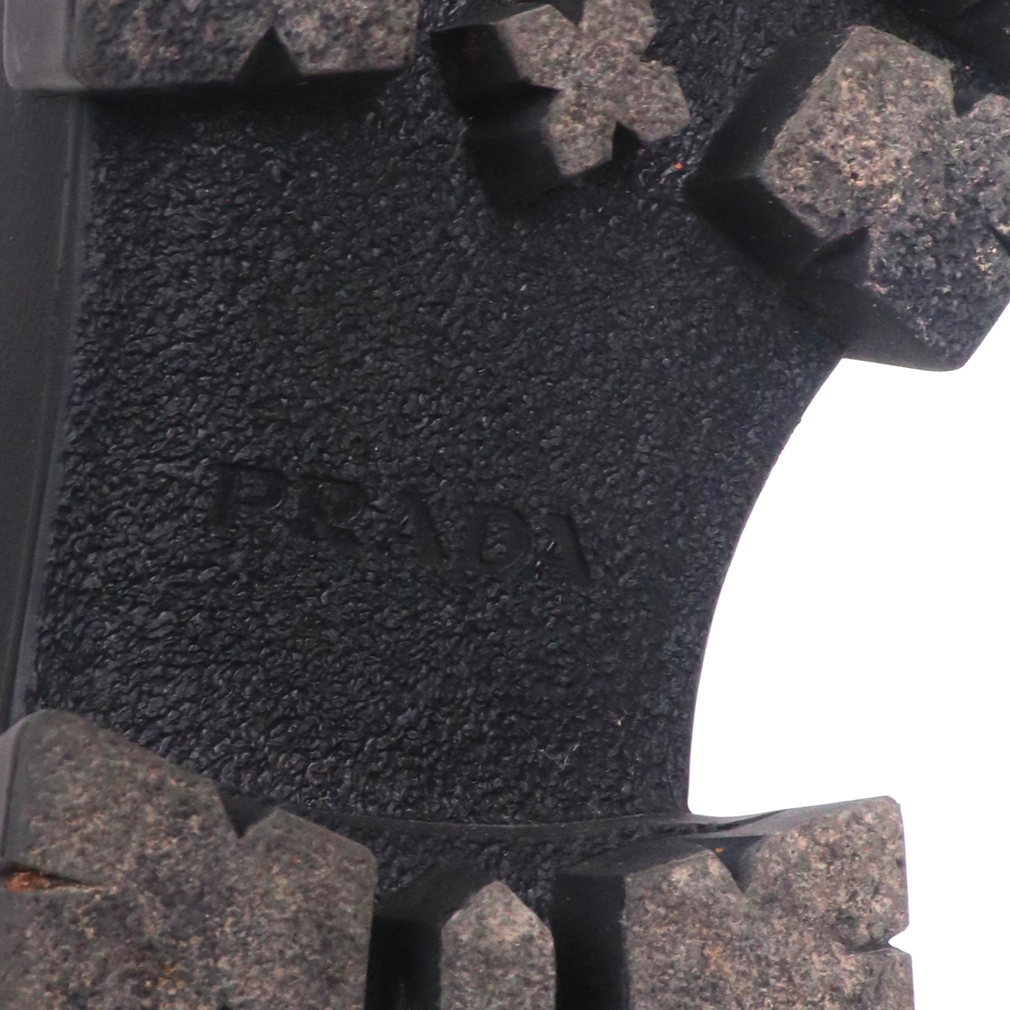 PRADA - Bottines Chelsea Monolith Prada en cuir lisse noir (T36)
