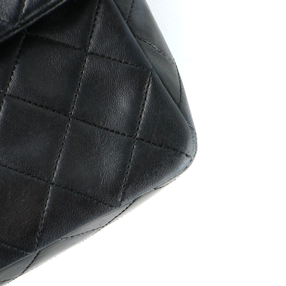 CHANEL - Sac à bandoulière Timeless mini rectangle en cuir lisse noir