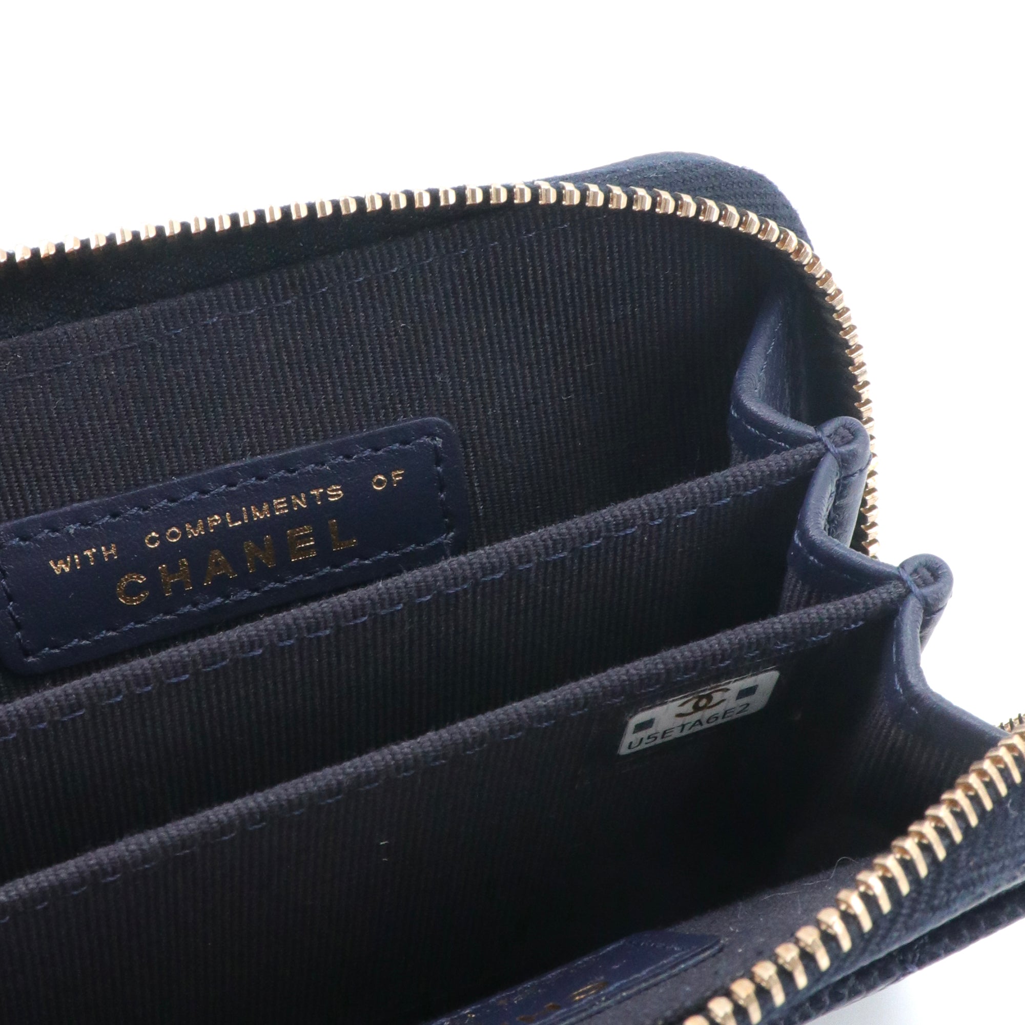 CHANEL - Porte-monnaie Chanel en cuir caviar bleu marine édition limitée poker