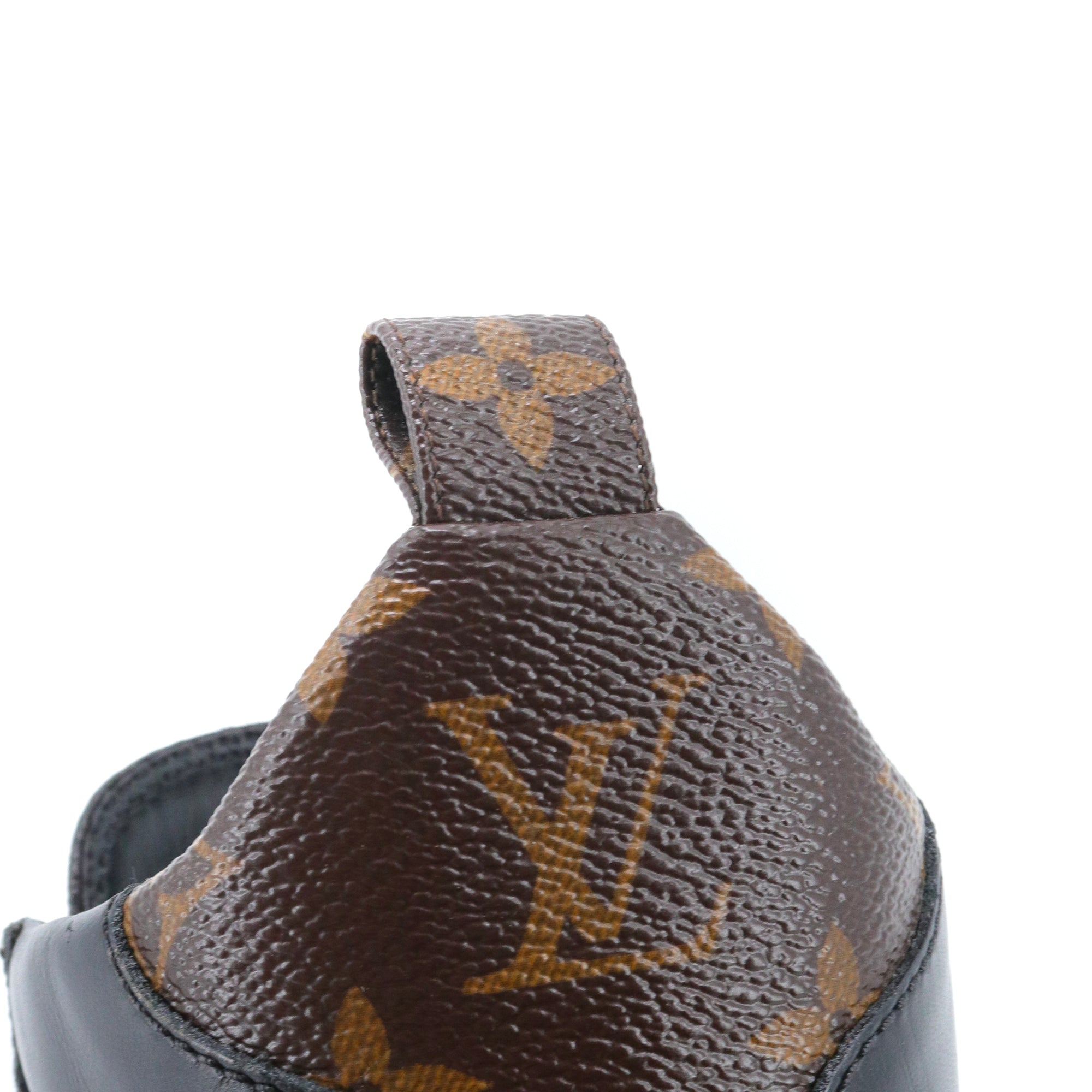 LOUIS VUITTON - Boots Desert Lauréate Louis Vuitton en cuir velours et toile monogrammée (T37.5)