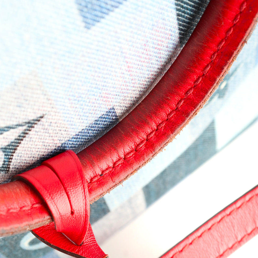 LOUIS VUITTON - Sac cabas OnTheGo GM en denim bleu et cuir rouge