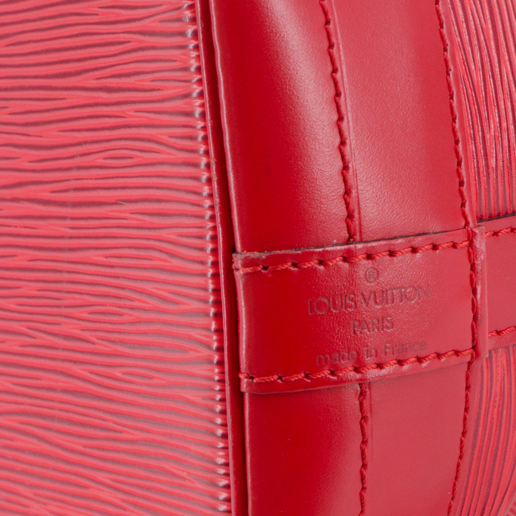 LOUIS VUITTON - NéoNoé shoulder bag in monogram canvas and poppy red leather