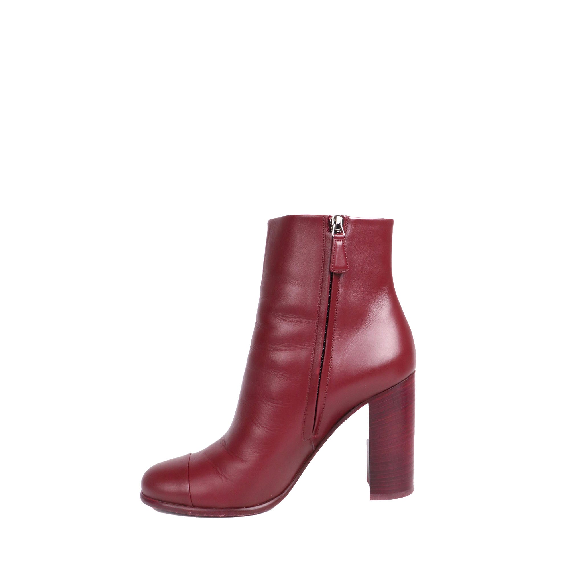 CHANEL - Chanel CC ankle boots in black lambskin (T34.5)