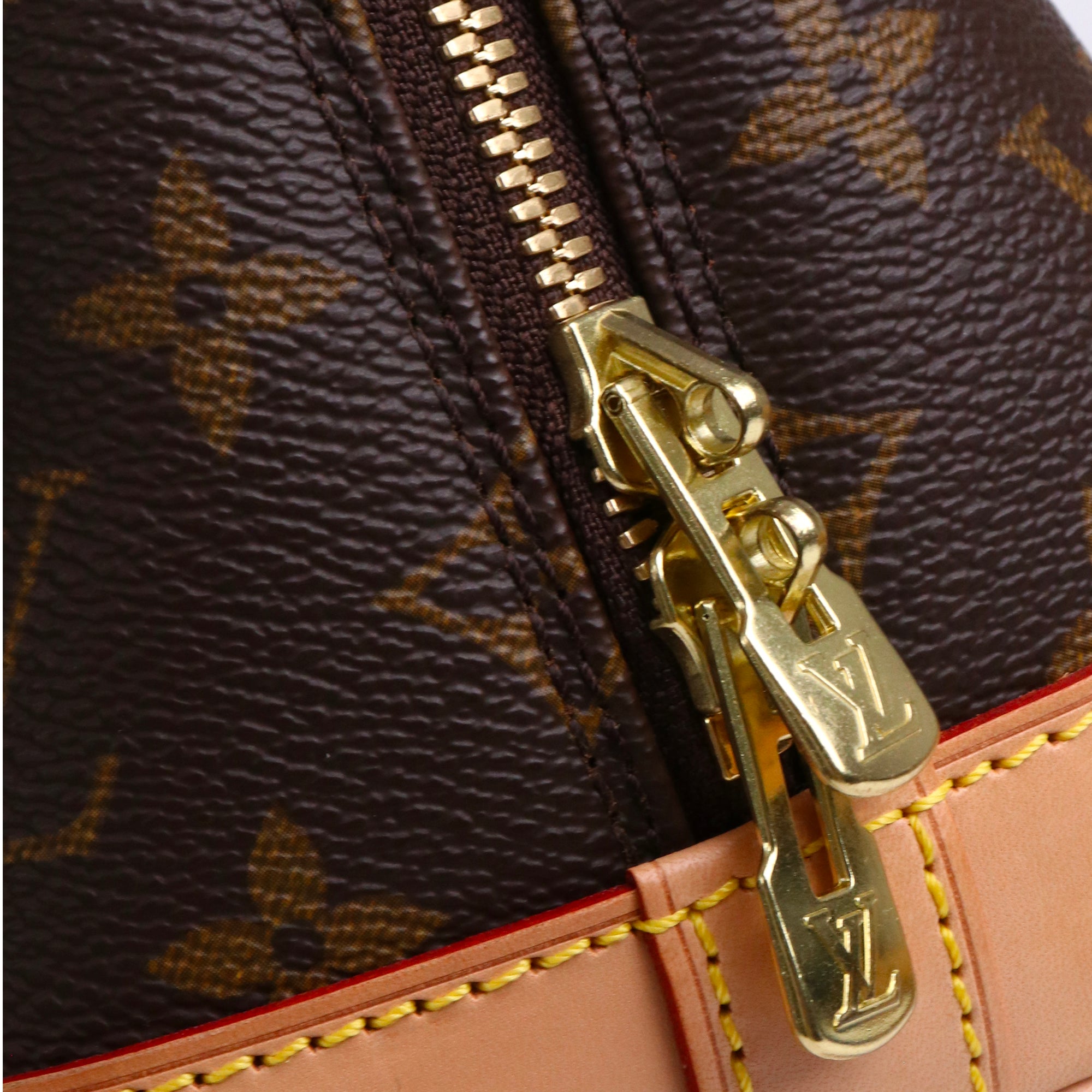 LOUIS VUITTON - Sac à main Alma PM Louis Vuitton en toile monogrammée