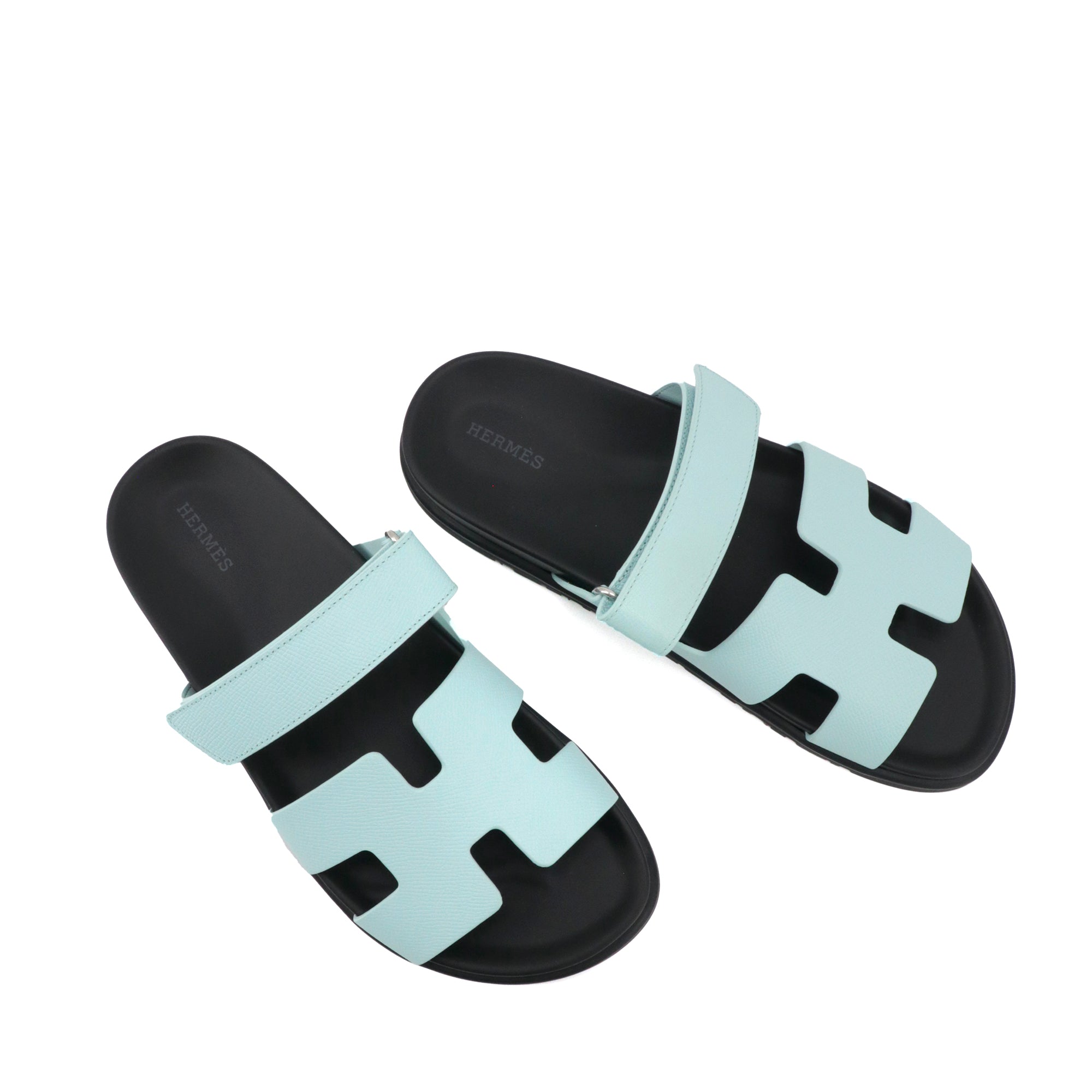 HERMÈS - Sandales Chypre Hermès en cuir epsom bleu cristaux (T41.5)