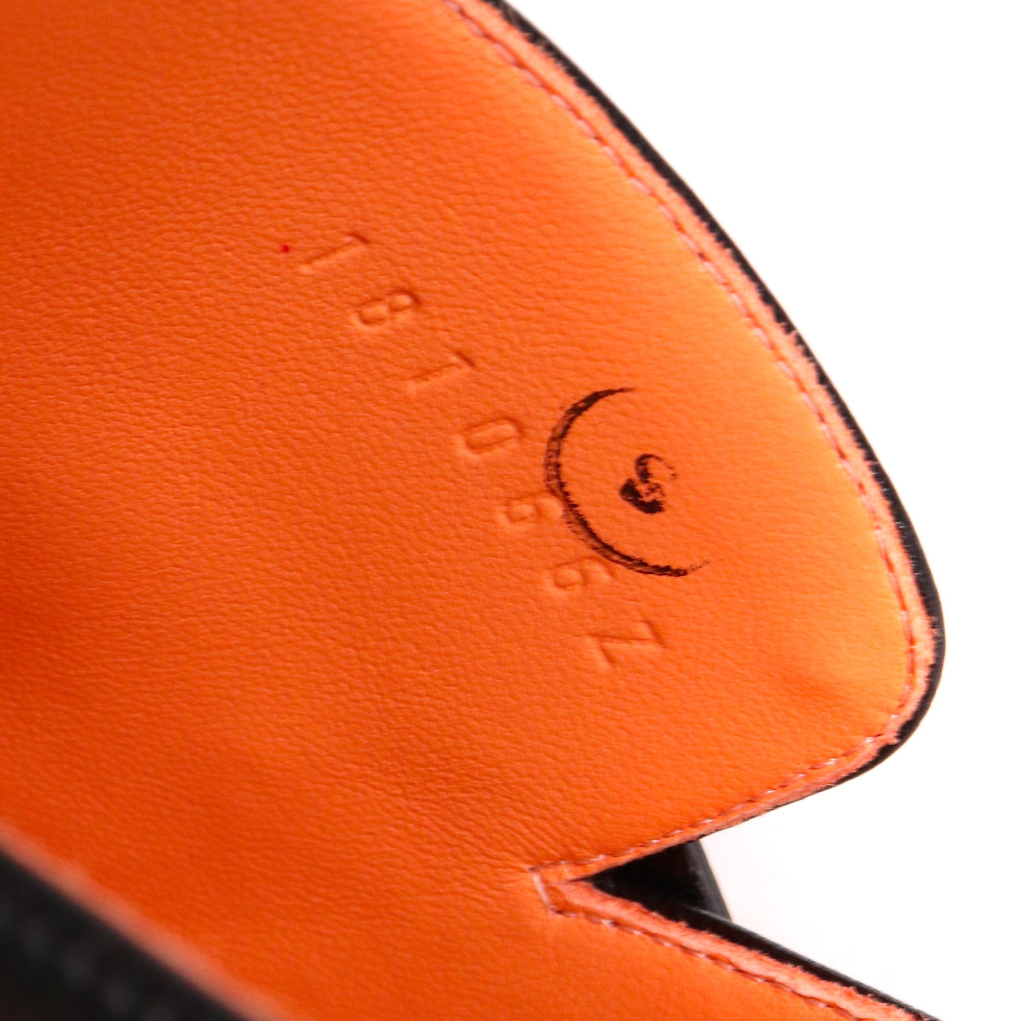 HERMÈS - Mules Rivoli Hermès en cuir noir (T37)