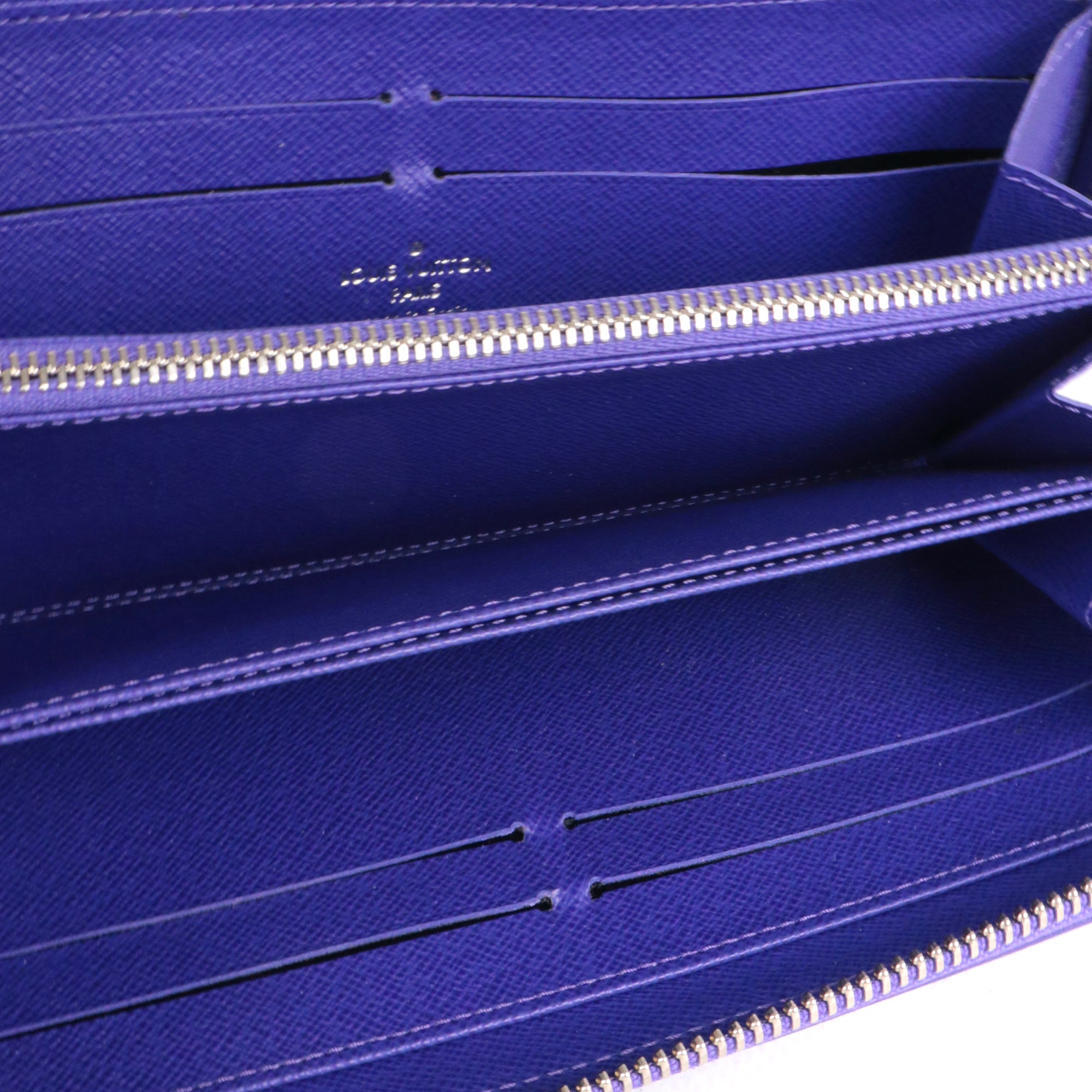 LOUIS VUITTON - Portefeuille Zippy Louis Vuitton en cuir épi violet